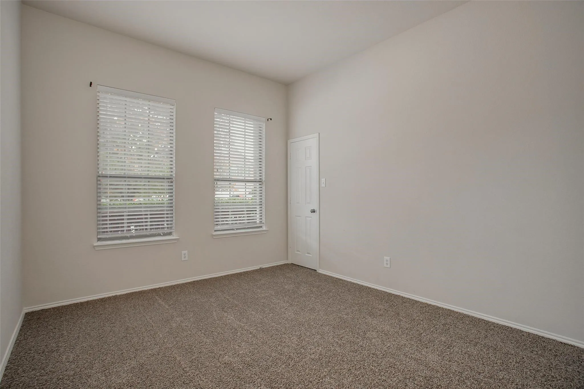 Single Family Residence For Rent in Tarrant County , 6000 Stirrup Iron Drive, Fort Worth, Texas 76179, 3 Bedroom, 2 Bathroom, 2 Garage spaces, 2,029 Sqft, built in 2007, mls#21322423, Real Estate Agent in Fort Worth, Homes For Rent in Tarrant county, Homes For Rent in Fort Worth, Realtor in Fort Worth Texas, Real Estate Brokerage Independent Realty Texas, Luminita Cordes Realtor