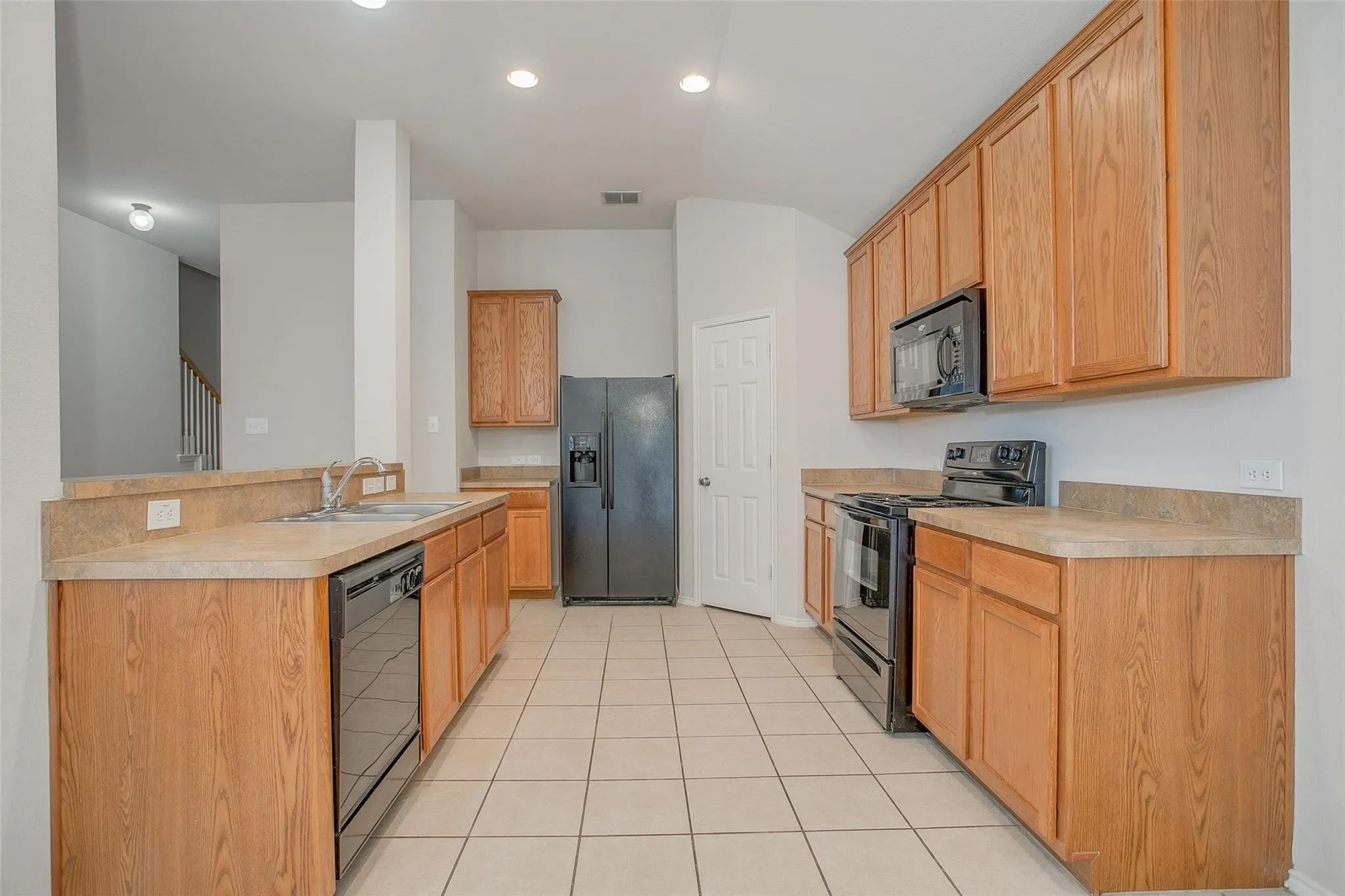 Single Family Residence For Rent in Tarrant County , 6000 Stirrup Iron Drive, Fort Worth, Texas 76179, 3 Bedroom, 2 Bathroom, 2 Garage spaces, 2,029 Sqft, built in 2007, mls#21322423, Real Estate Agent in Fort Worth, Homes For Rent in Tarrant county, Homes For Rent in Fort Worth, Realtor in Fort Worth Texas, Real Estate Brokerage Independent Realty Texas, Luminita Cordes Realtor