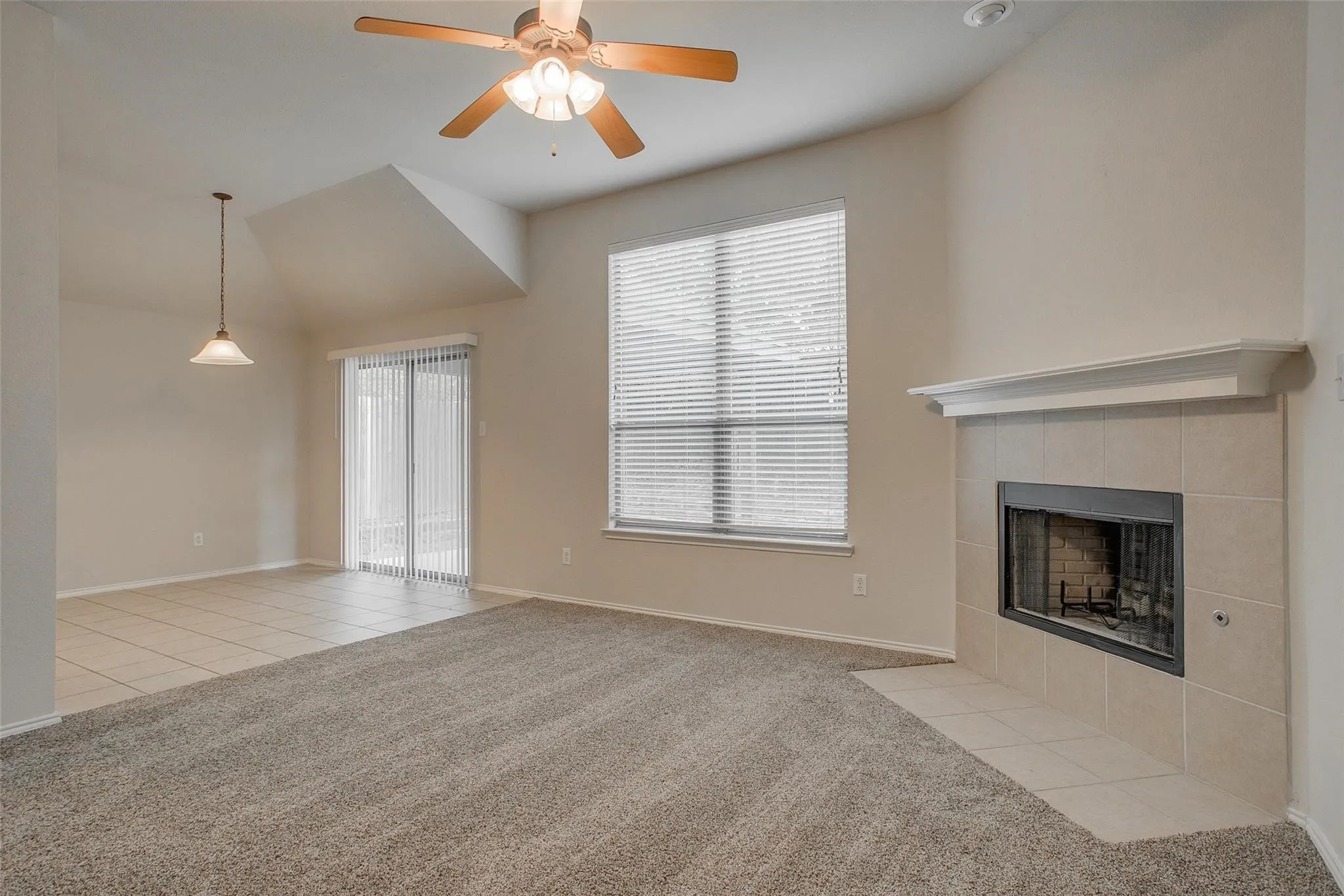 Single Family Residence For Rent in Tarrant County , 6000 Stirrup Iron Drive, Fort Worth, Texas 76179, 3 Bedroom, 2 Bathroom, 2 Garage spaces, 2,029 Sqft, built in 2007, mls#21322423, Real Estate Agent in Fort Worth, Homes For Rent in Tarrant county, Homes For Rent in Fort Worth, Realtor in Fort Worth Texas, Real Estate Brokerage Independent Realty Texas, Luminita Cordes Realtor