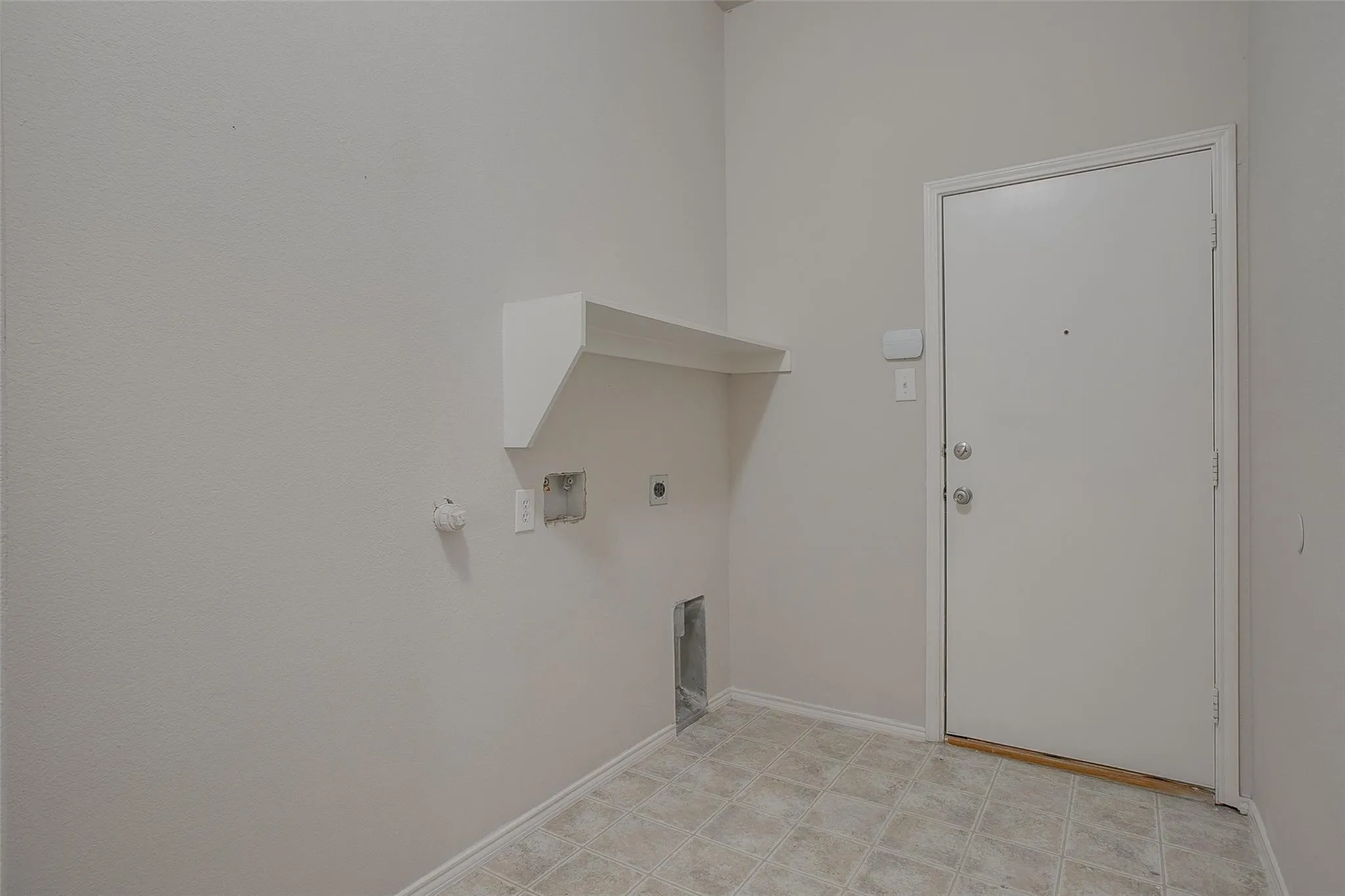Single Family Residence For Rent in Tarrant County , 6000 Stirrup Iron Drive, Fort Worth, Texas 76179, 3 Bedroom, 2 Bathroom, 2 Garage spaces, 2,029 Sqft, built in 2007, mls#21322423, Real Estate Agent in Fort Worth, Homes For Rent in Tarrant county, Homes For Rent in Fort Worth, Realtor in Fort Worth Texas, Real Estate Brokerage Independent Realty Texas, Luminita Cordes Realtor