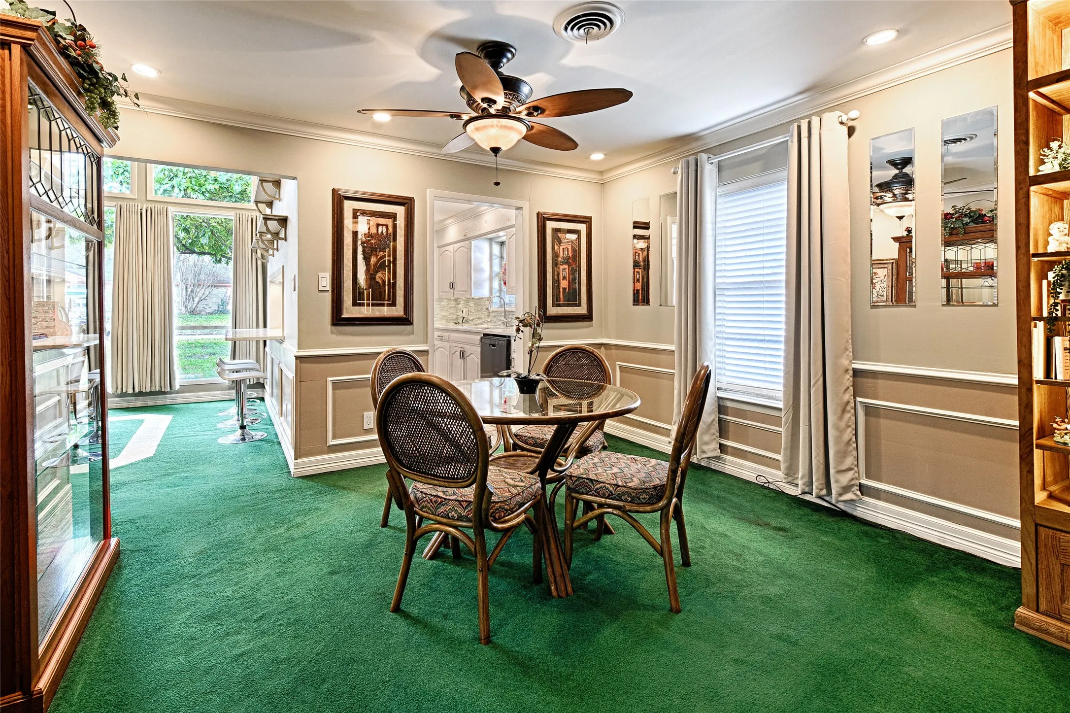 Single Family Residence For Sale in Dallas County , 112 Cloudcrest Drive, De Soto, Texas 75115, 4 Bedroom, 3 Bathroom, Garage spaces, 2,432 Sqft, built in 1964, mls#21322393, Real Estate Agent in De Soto, Homes For Sale in Dallas county, Homes For Sale in De Soto, Realtor in De Soto Texas, Real Estate Brokerage Independent Realty Texas, Luminita Cordes Realtor