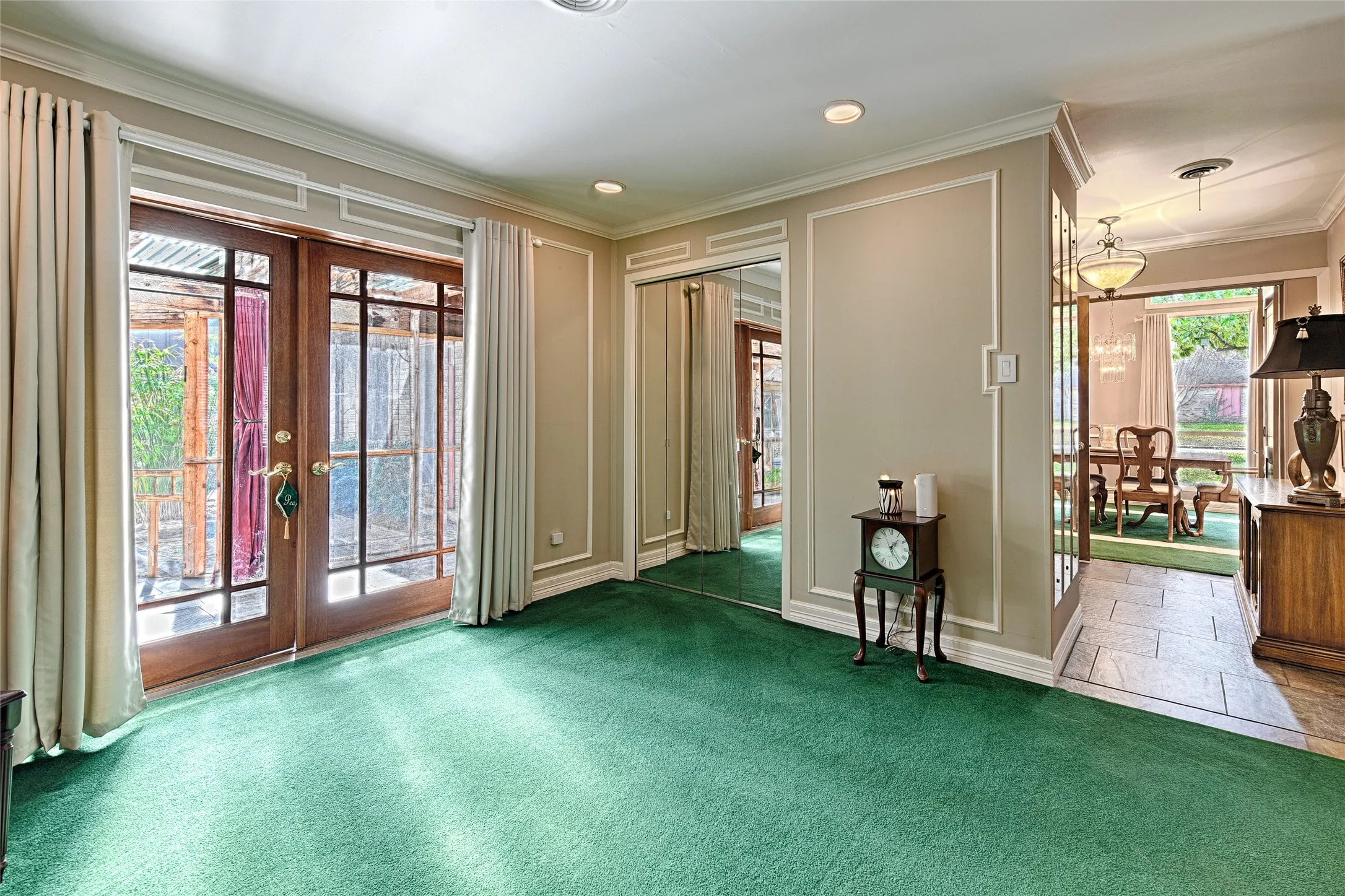 Single Family Residence For Sale in Dallas County , 112 Cloudcrest Drive, De Soto, Texas 75115, 4 Bedroom, 3 Bathroom, Garage spaces, 2,432 Sqft, built in 1964, mls#21322393, Real Estate Agent in De Soto, Homes For Sale in Dallas county, Homes For Sale in De Soto, Realtor in De Soto Texas, Real Estate Brokerage Independent Realty Texas, Luminita Cordes Realtor