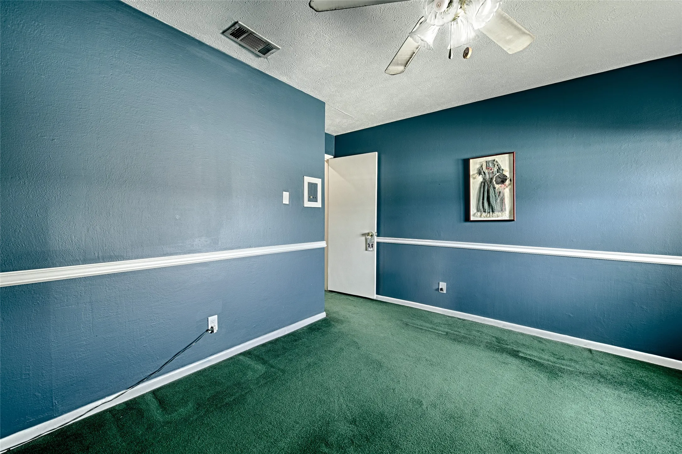 Single Family Residence For Sale in Dallas County , 112 Cloudcrest Drive, De Soto, Texas 75115, 4 Bedroom, 3 Bathroom, Garage spaces, 2,432 Sqft, built in 1964, mls#21322393, Real Estate Agent in De Soto, Homes For Sale in Dallas county, Homes For Sale in De Soto, Realtor in De Soto Texas, Real Estate Brokerage Independent Realty Texas, Luminita Cordes Realtor