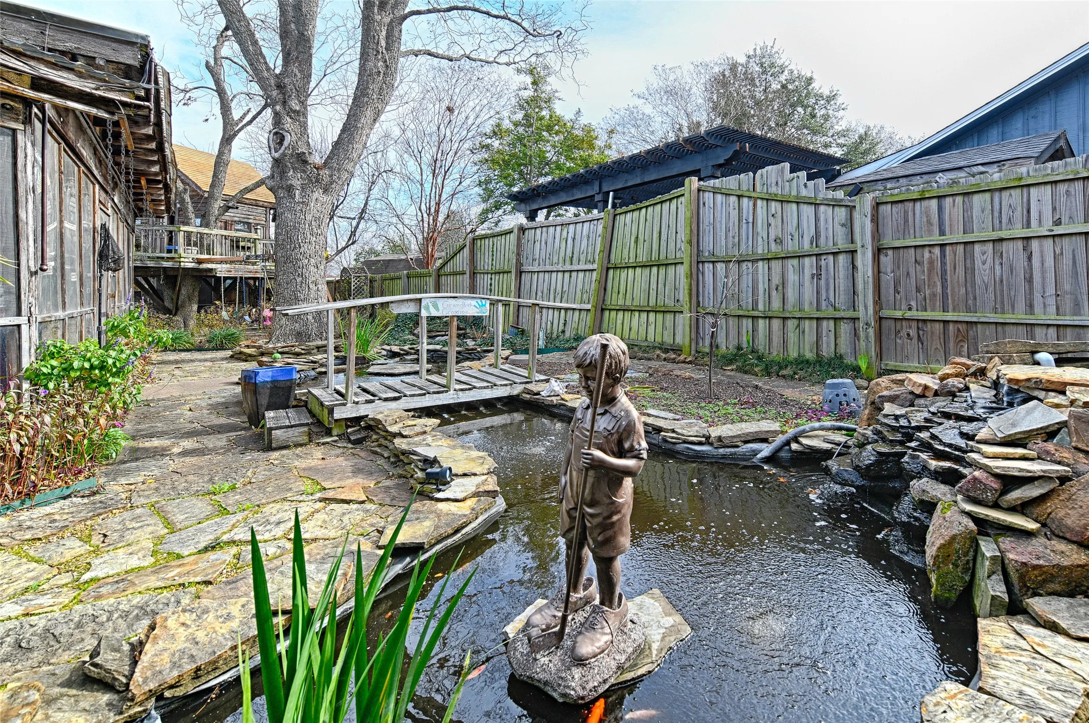 Single Family Residence For Sale in Dallas County , 112 Cloudcrest Drive, De Soto, Texas 75115, 4 Bedroom, 3 Bathroom, Garage spaces, 2,432 Sqft, built in 1964, mls#21322393, Real Estate Agent in De Soto, Homes For Sale in Dallas county, Homes For Sale in De Soto, Realtor in De Soto Texas, Real Estate Brokerage Independent Realty Texas, Luminita Cordes Realtor