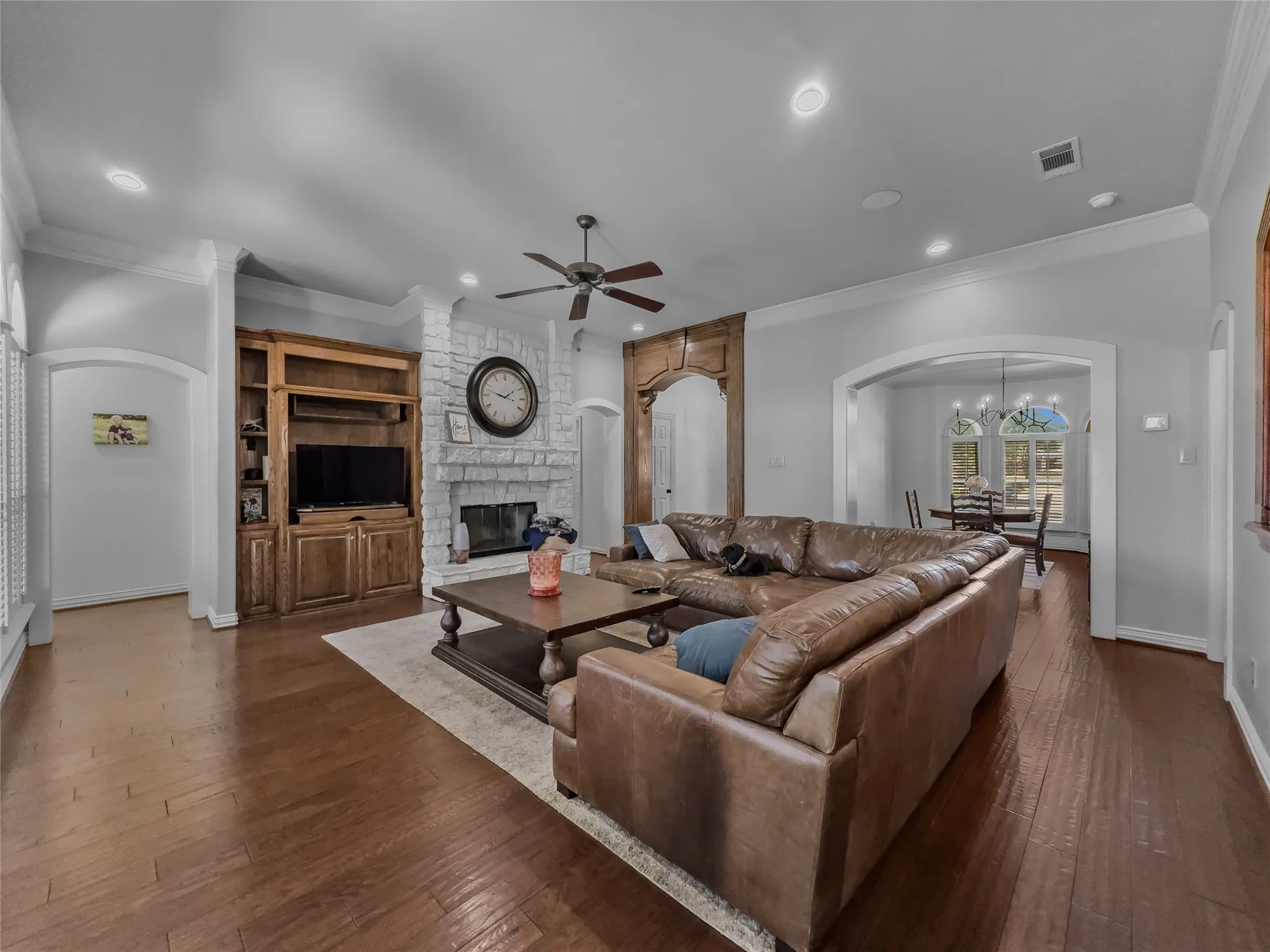 Single Family Residence For Sale in Tarrant County , 3211 Lake Creek Trail, Mansfield, Texas 76063, 4 Bedroom, 3 Bathroom, 2 Garage spaces, 2,645 Sqft, built in 2000, Price $485,000, mls#21311901, Real Estate Agent in Mansfield, Homes For Sale in Tarrant county, Homes For Sale in Mansfield, Realtor in Mansfield Texas, Real Estate Brokerage Independent Realty Texas, Luminita Cordes Realtor