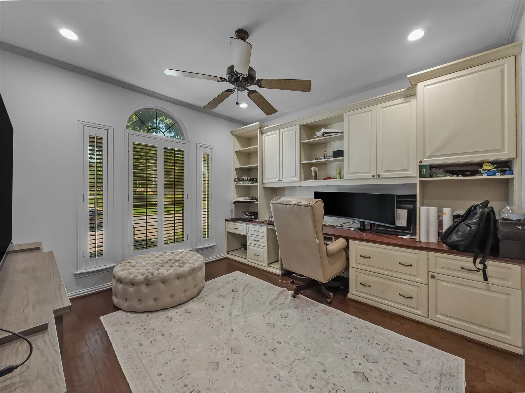 Single Family Residence For Sale in Tarrant County , 3211 Lake Creek Trail, Mansfield, Texas 76063, 4 Bedroom, 3 Bathroom, 2 Garage spaces, 2,645 Sqft, built in 2000, Price $485,000, mls#21311901, Real Estate Agent in Mansfield, Homes For Sale in Tarrant county, Homes For Sale in Mansfield, Realtor in Mansfield Texas, Real Estate Brokerage Independent Realty Texas, Luminita Cordes Realtor