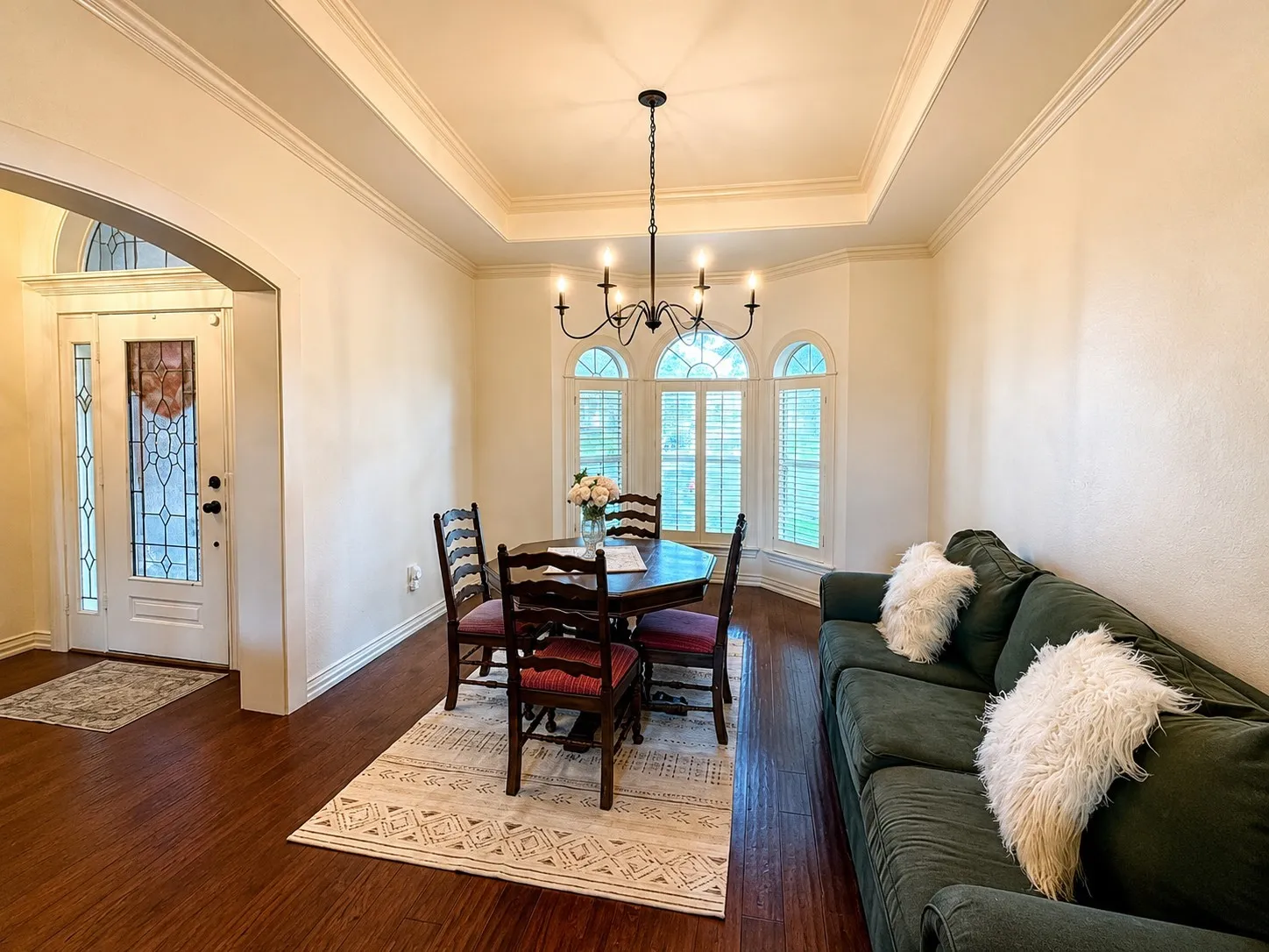 Single Family Residence For Sale in Tarrant County , 3211 Lake Creek Trail, Mansfield, Texas 76063, 4 Bedroom, 3 Bathroom, 2 Garage spaces, 2,645 Sqft, built in 2000, Price $485,000, mls#21311901, Real Estate Agent in Mansfield, Homes For Sale in Tarrant county, Homes For Sale in Mansfield, Realtor in Mansfield Texas, Real Estate Brokerage Independent Realty Texas, Luminita Cordes Realtor