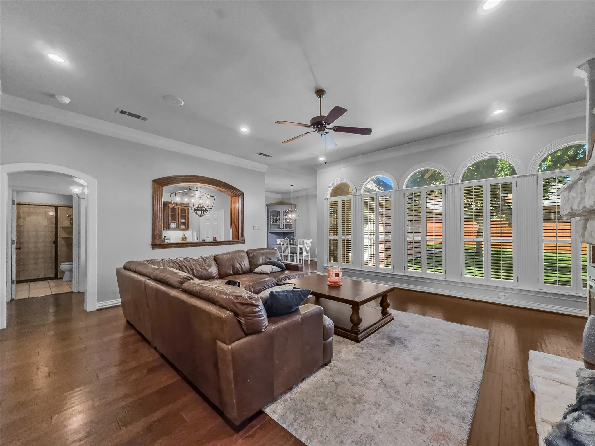 Single Family Residence For Sale in Tarrant County , 3211 Lake Creek Trail, Mansfield, Texas 76063, 4 Bedroom, 3 Bathroom, 2 Garage spaces, 2,645 Sqft, built in 2000, Price $485,000, mls#21311901, Real Estate Agent in Mansfield, Homes For Sale in Tarrant county, Homes For Sale in Mansfield, Realtor in Mansfield Texas, Real Estate Brokerage Independent Realty Texas, Luminita Cordes Realtor