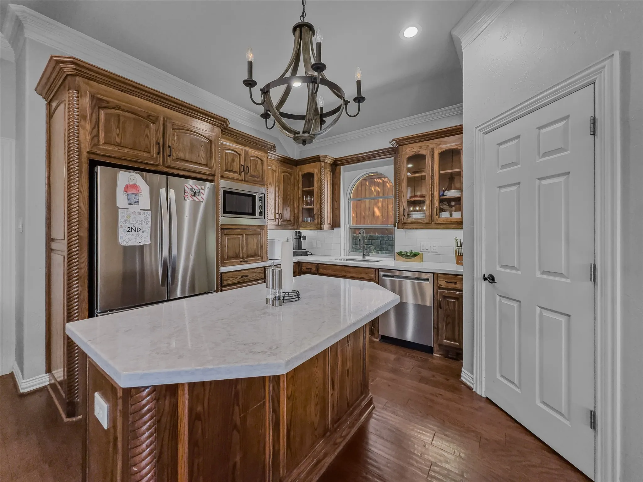 Single Family Residence For Sale in Tarrant County , 3211 Lake Creek Trail, Mansfield, Texas 76063, 4 Bedroom, 3 Bathroom, 2 Garage spaces, 2,645 Sqft, built in 2000, Price $485,000, mls#21311901, Real Estate Agent in Mansfield, Homes For Sale in Tarrant county, Homes For Sale in Mansfield, Realtor in Mansfield Texas, Real Estate Brokerage Independent Realty Texas, Luminita Cordes Realtor