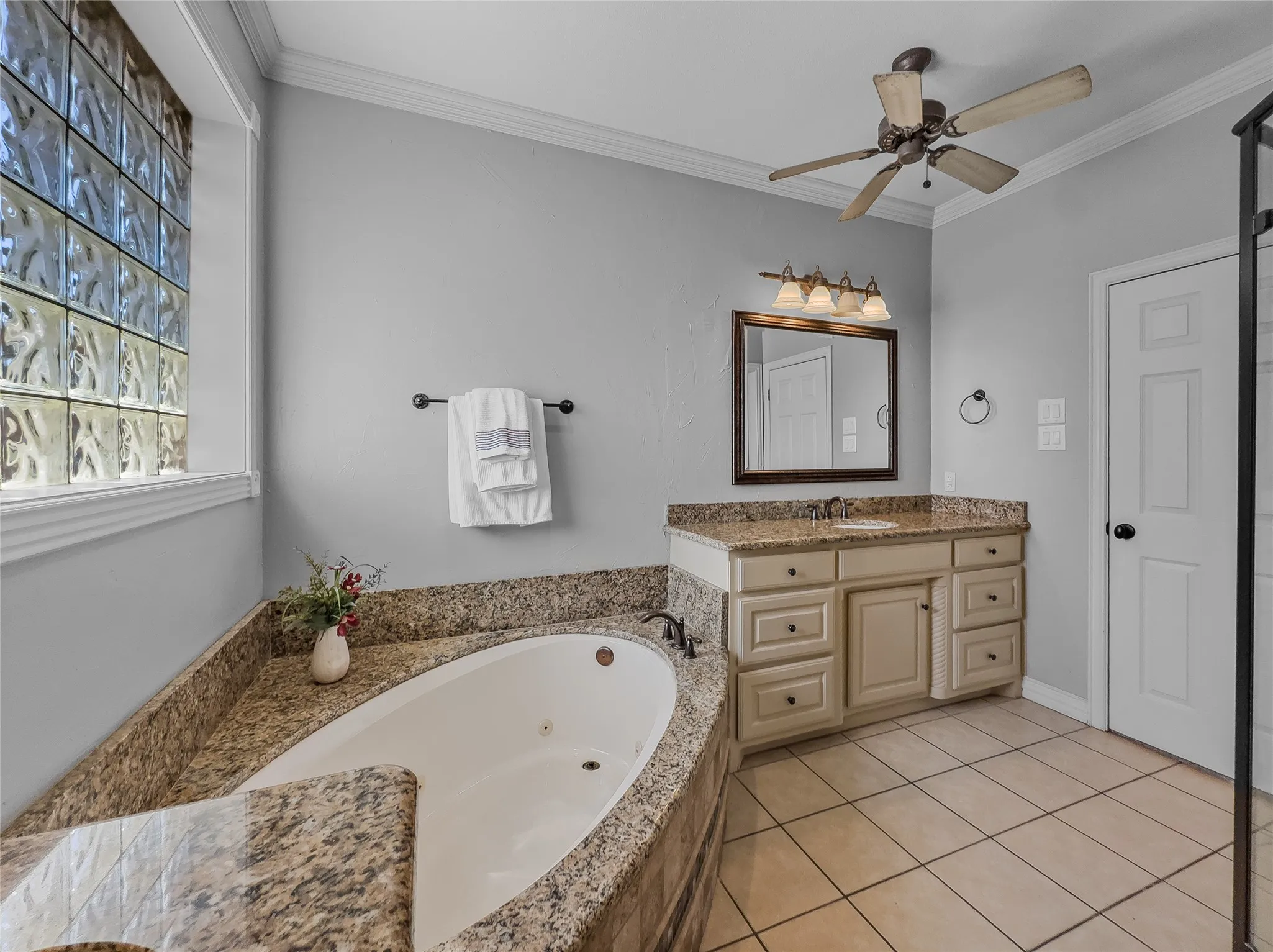 Single Family Residence For Sale in Tarrant County , 3211 Lake Creek Trail, Mansfield, Texas 76063, 4 Bedroom, 3 Bathroom, 2 Garage spaces, 2,645 Sqft, built in 2000, Price $485,000, mls#21311901, Real Estate Agent in Mansfield, Homes For Sale in Tarrant county, Homes For Sale in Mansfield, Realtor in Mansfield Texas, Real Estate Brokerage Independent Realty Texas, Luminita Cordes Realtor