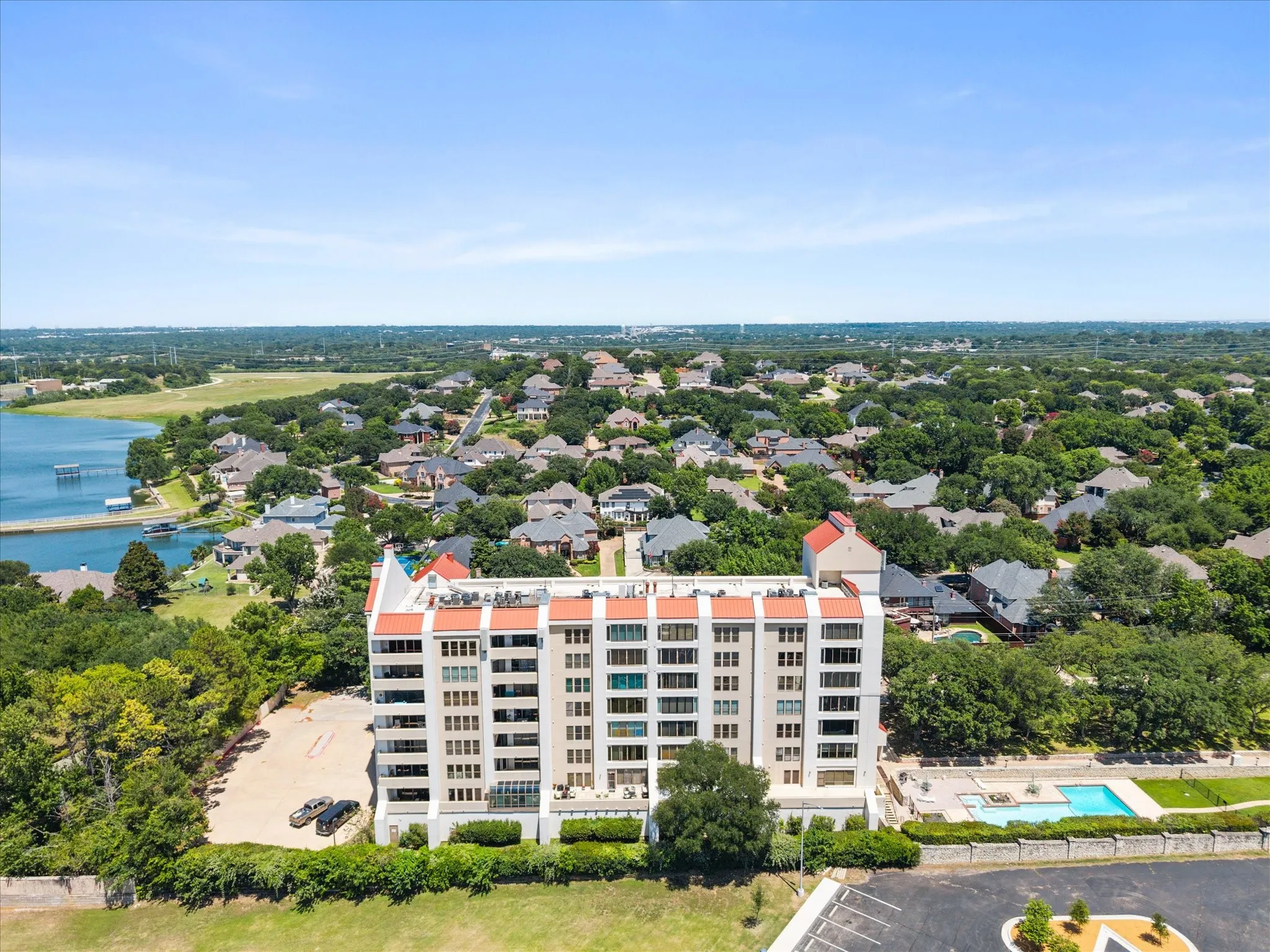Condominium For Sale in Tarrant County , 2129 Reflection Bay Drive, Arlington, Texas 76013, 2 Bedroom, 2 Bathroom, 1 Garage spaces, 1,468 Sqft, built in 1985, mls#21322388, Real Estate Agent in Arlington, Homes For Sale in Tarrant county, Homes For Sale in Arlington, Realtor in Arlington Texas, Real Estate Brokerage Independent Realty Texas, Luminita Cordes Realtor