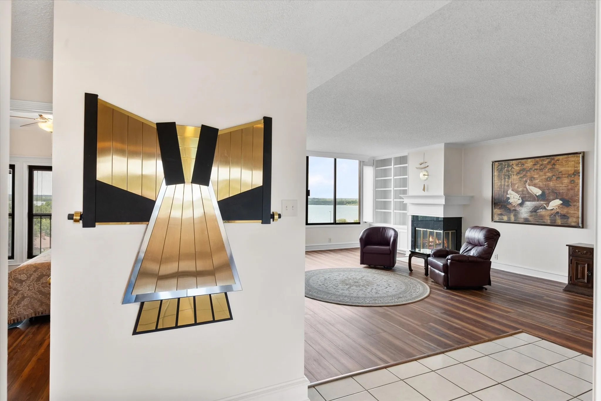 Attractive entry way opens up to spacious living area