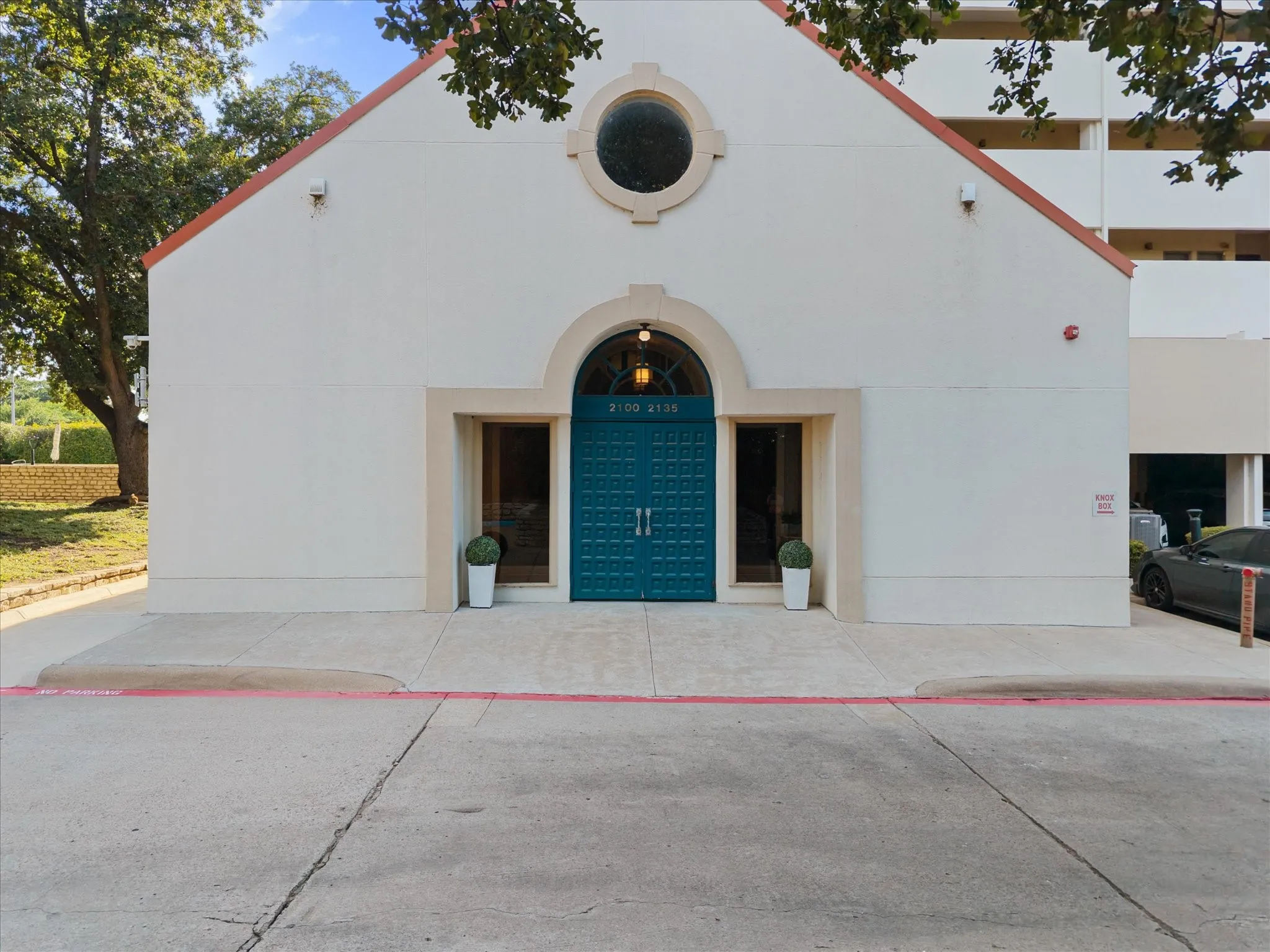 Exterior entry door entering lobby area