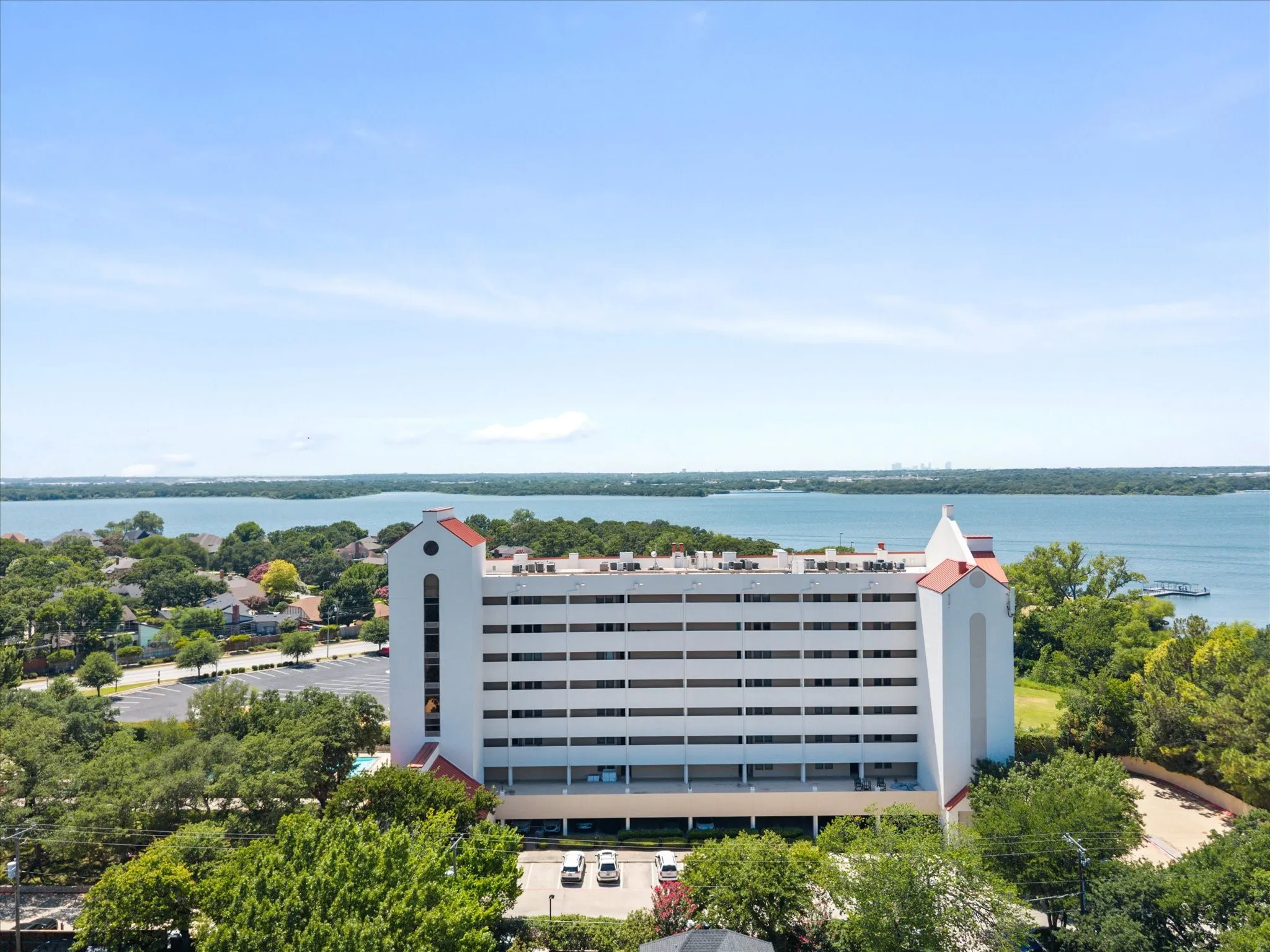 Condominium For Sale in Tarrant County , 2129 Reflection Bay Drive, Arlington, Texas 76013, 2 Bedroom, 2 Bathroom, 1 Garage spaces, 1,468 Sqft, built in 1985, mls#21322388, Real Estate Agent in Arlington, Homes For Sale in Tarrant county, Homes For Sale in Arlington, Realtor in Arlington Texas, Real Estate Brokerage Independent Realty Texas, Luminita Cordes Realtor