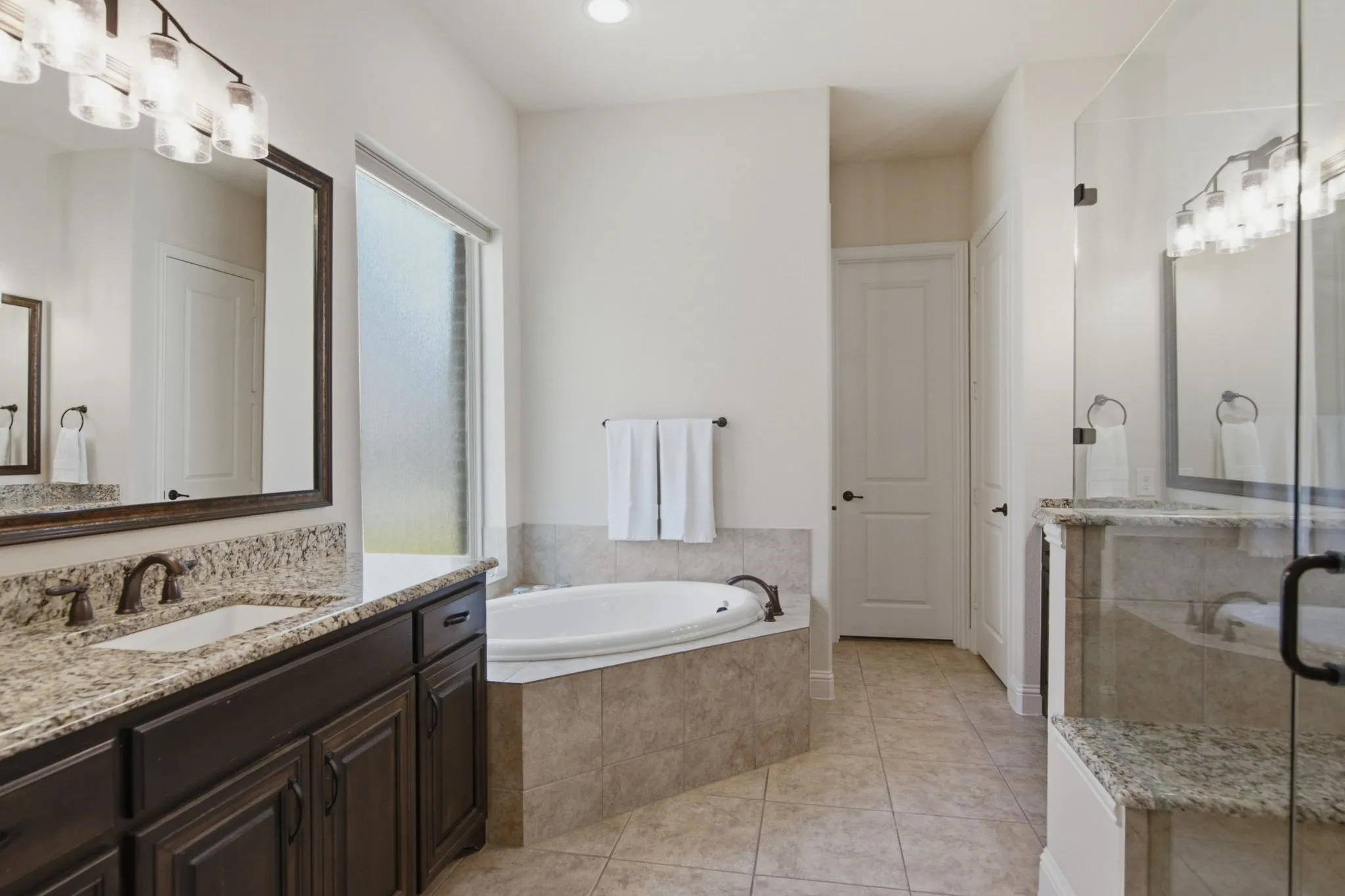 Single Family Residence For Sale in Denton County , 7317 Gem Drive, Frisco, Texas 75034, 3 Bedroom, 4 Bathroom, 3 Garage spaces, 3,030 Sqft, built in 2014, mls#21321921, Real Estate Agent in Frisco, Homes For Sale in Denton county, Homes For Sale in Frisco, Realtor in Frisco Texas, Real Estate Brokerage Independent Realty Texas, Luminita Cordes Realtor