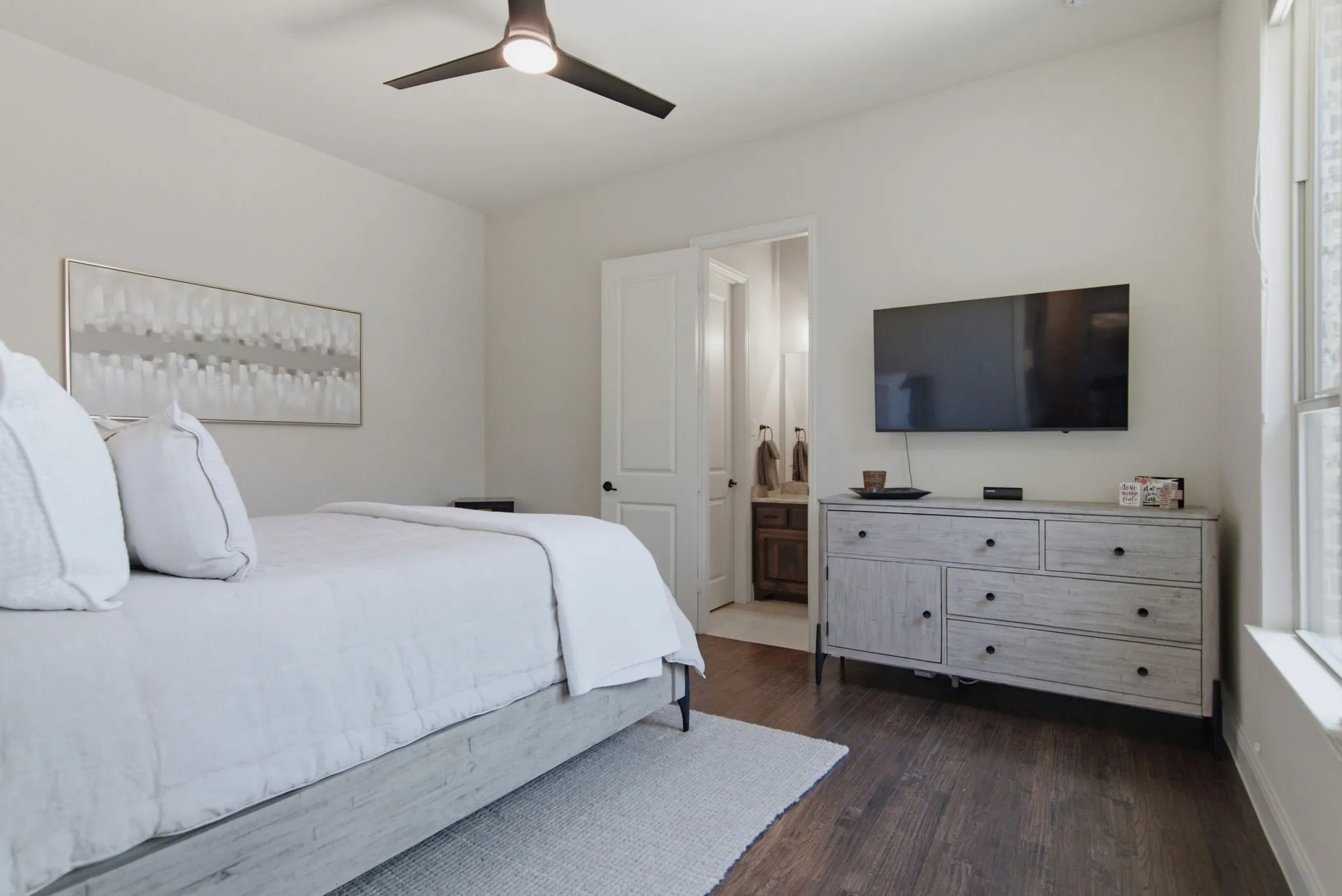 Single Family Residence For Sale in Denton County , 7317 Gem Drive, Frisco, Texas 75034, 3 Bedroom, 4 Bathroom, 3 Garage spaces, 3,030 Sqft, built in 2014, mls#21321921, Real Estate Agent in Frisco, Homes For Sale in Denton county, Homes For Sale in Frisco, Realtor in Frisco Texas, Real Estate Brokerage Independent Realty Texas, Luminita Cordes Realtor