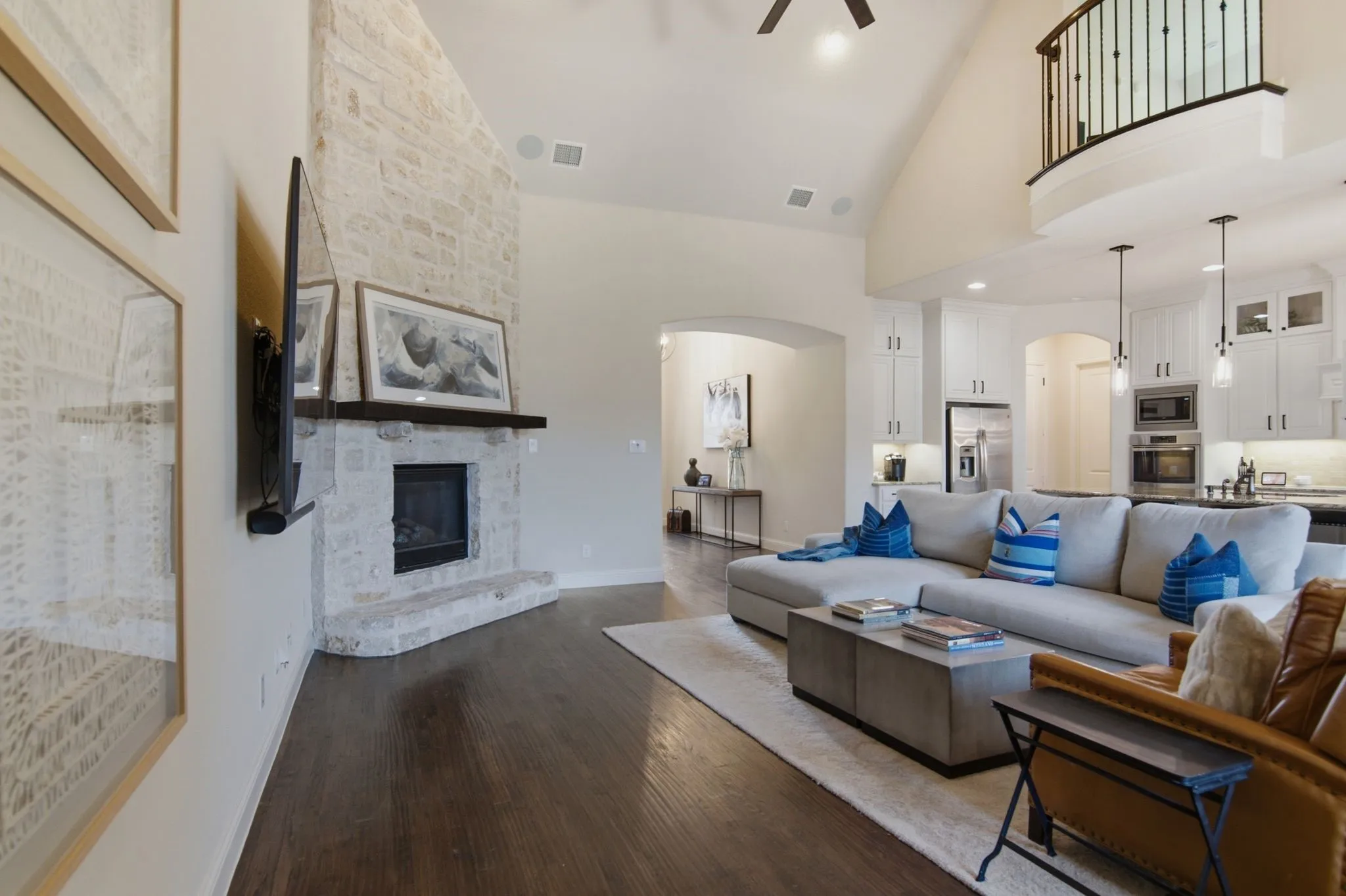 Single Family Residence For Sale in Denton County , 7317 Gem Drive, Frisco, Texas 75034, 3 Bedroom, 4 Bathroom, 3 Garage spaces, 3,030 Sqft, built in 2014, mls#21321921, Real Estate Agent in Frisco, Homes For Sale in Denton county, Homes For Sale in Frisco, Realtor in Frisco Texas, Real Estate Brokerage Independent Realty Texas, Luminita Cordes Realtor