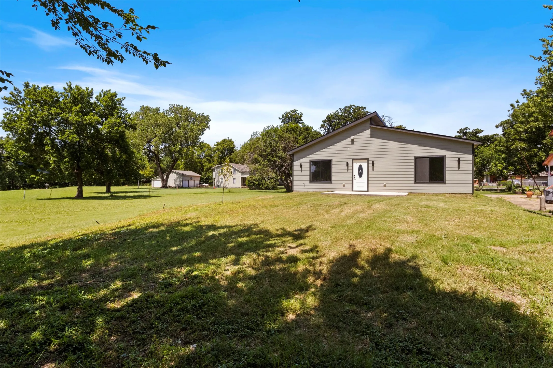 Single Family Residence For Sale in Dallas County , 4406 S Ottawa Road, Dallas, Texas 75212, 4 Bedroom, 2 Bathroom, 2 Garage spaces, 2,476 Sqft, built in 2026, mls#21322488, Real Estate Agent in Dallas, Homes For Sale in Dallas county, Homes For Sale in Dallas, Realtor in Dallas Texas, Real Estate Brokerage Independent Realty Texas, Luminita Cordes Realtor