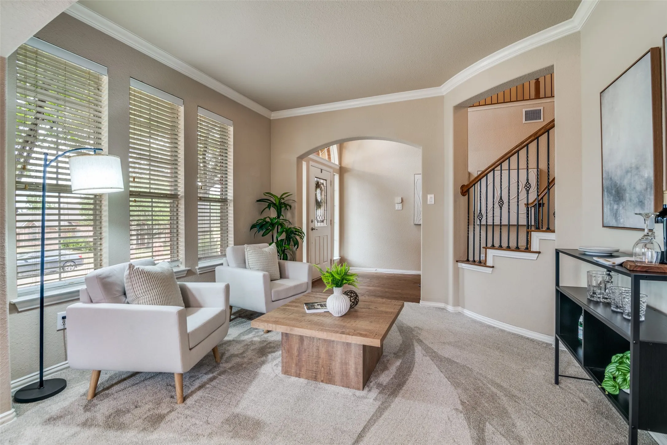 Single Family Residence For Sale in Dallas County , 1318 Coastal Drive, Garland, Texas 75043, 5 Bedroom, 4 Bathroom, 3 Garage spaces, 4,097 Sqft, built in 2003, mls#21322479, Real Estate Agent in Garland, Homes For Sale in Dallas county, Homes For Sale in Garland, Realtor in Garland Texas, Real Estate Brokerage Independent Realty Texas, Luminita Cordes Realtor
