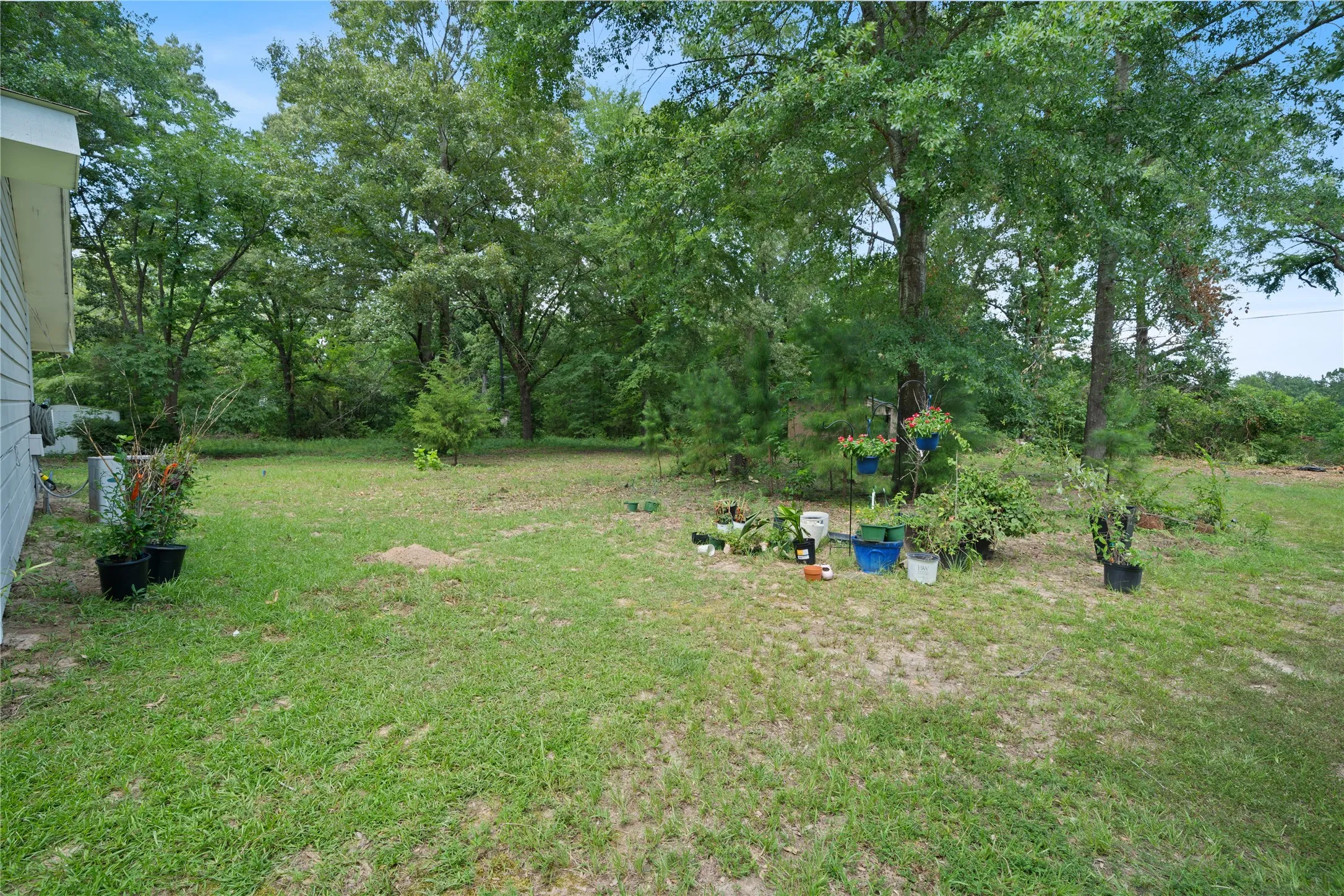 Single Family Residence For Sale in Wood County , 806 Jeanell Street, Quitman, Texas 75783, 3 Bedroom, 2 Bathroom, Garage spaces, 1,296 Sqft, built in 1985, mls#21322468, Real Estate Agent in Quitman, Homes For Sale in Wood county, Homes For Sale in Quitman, Realtor in Quitman Texas, Real Estate Brokerage Independent Realty Texas, Luminita Cordes Realtor