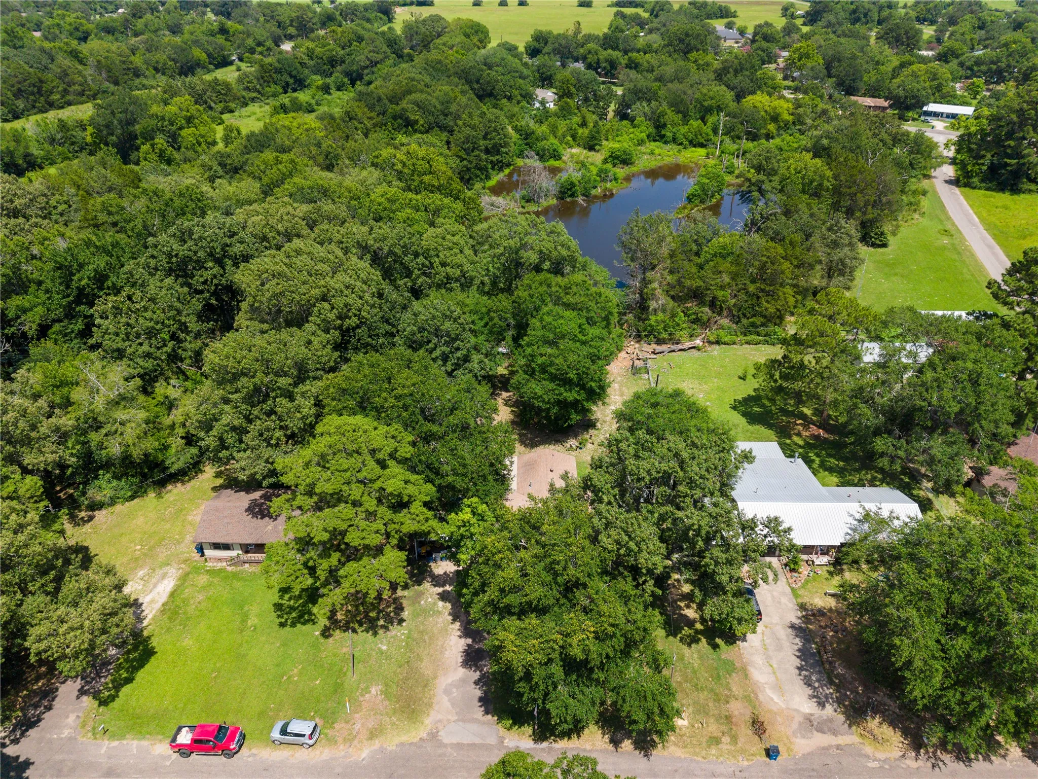 Single Family Residence For Sale in Wood County , 806 Jeanell Street, Quitman, Texas 75783, 3 Bedroom, 2 Bathroom, Garage spaces, 1,296 Sqft, built in 1985, mls#21322468, Real Estate Agent in Quitman, Homes For Sale in Wood county, Homes For Sale in Quitman, Realtor in Quitman Texas, Real Estate Brokerage Independent Realty Texas, Luminita Cordes Realtor