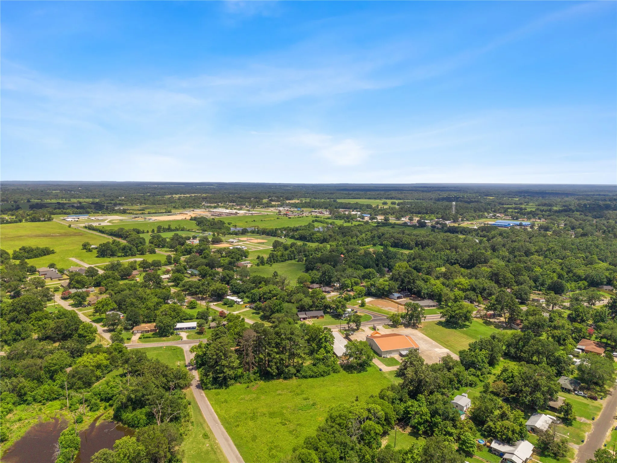 Single Family Residence For Sale in Wood County , 806 Jeanell Street, Quitman, Texas 75783, 3 Bedroom, 2 Bathroom, Garage spaces, 1,296 Sqft, built in 1985, mls#21322468, Real Estate Agent in Quitman, Homes For Sale in Wood county, Homes For Sale in Quitman, Realtor in Quitman Texas, Real Estate Brokerage Independent Realty Texas, Luminita Cordes Realtor