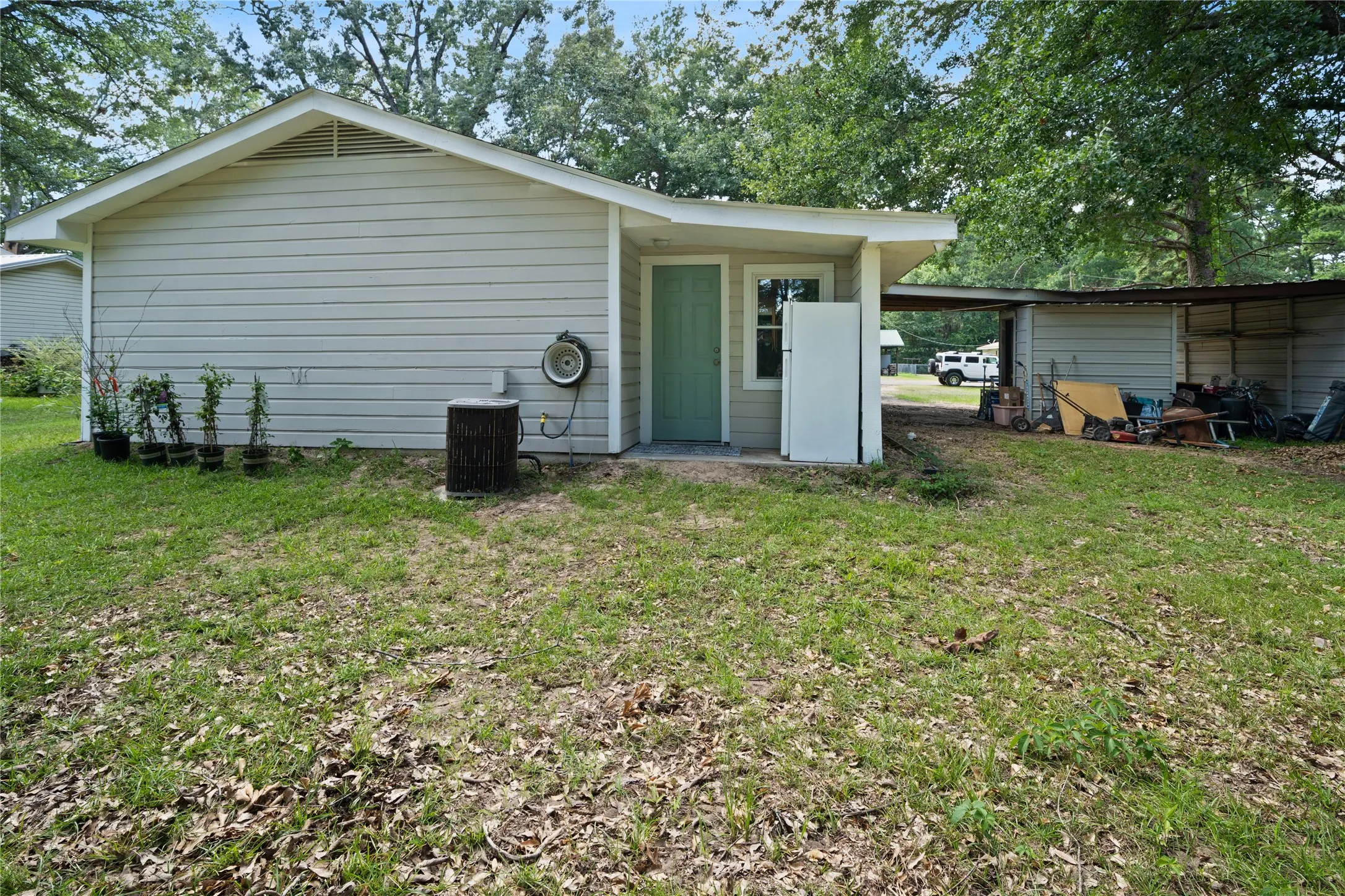 Single Family Residence For Sale in Wood County , 806 Jeanell Street, Quitman, Texas 75783, 3 Bedroom, 2 Bathroom, Garage spaces, 1,296 Sqft, built in 1985, mls#21322468, Real Estate Agent in Quitman, Homes For Sale in Wood county, Homes For Sale in Quitman, Realtor in Quitman Texas, Real Estate Brokerage Independent Realty Texas, Luminita Cordes Realtor