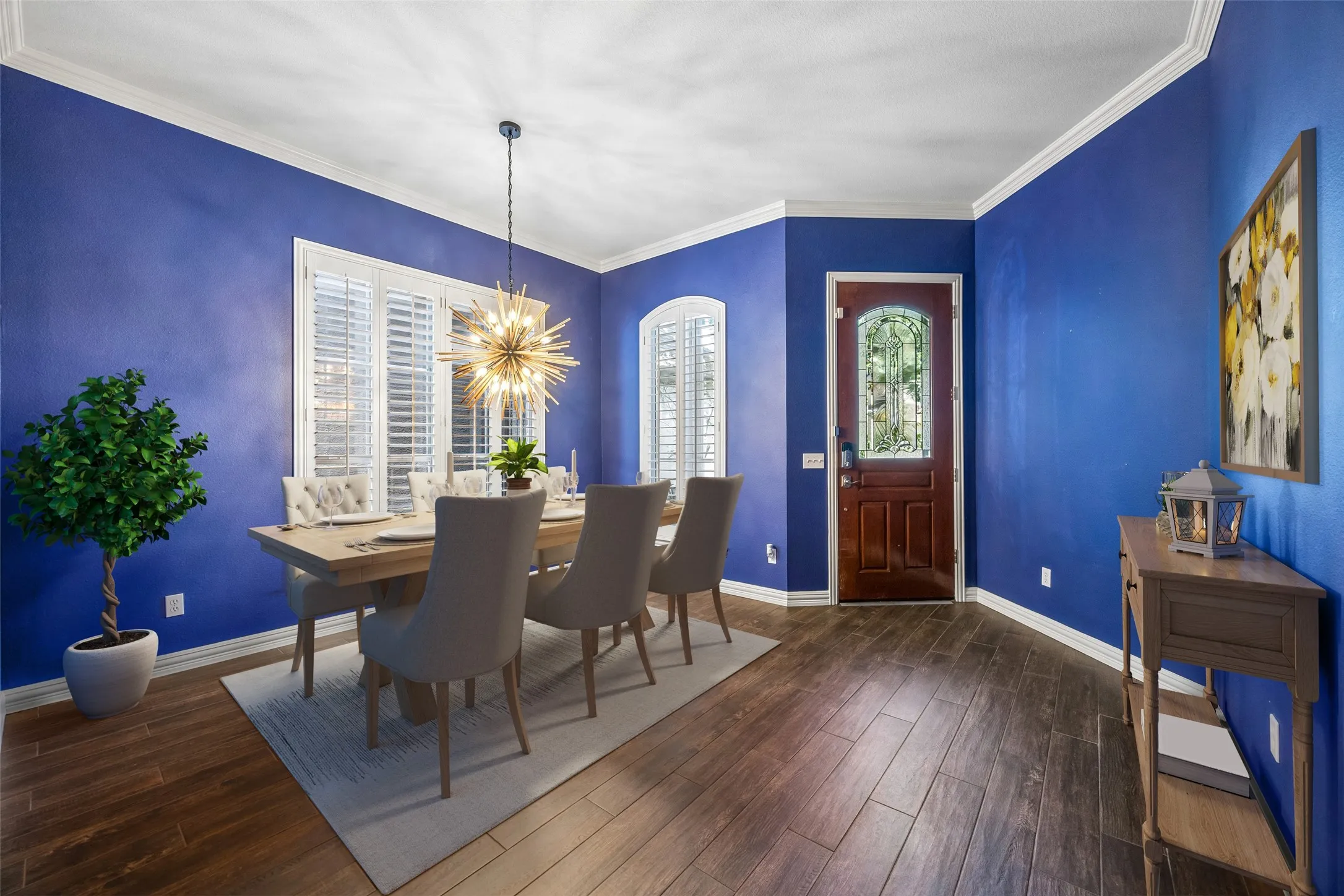 Beautiful dining room with virtual staging