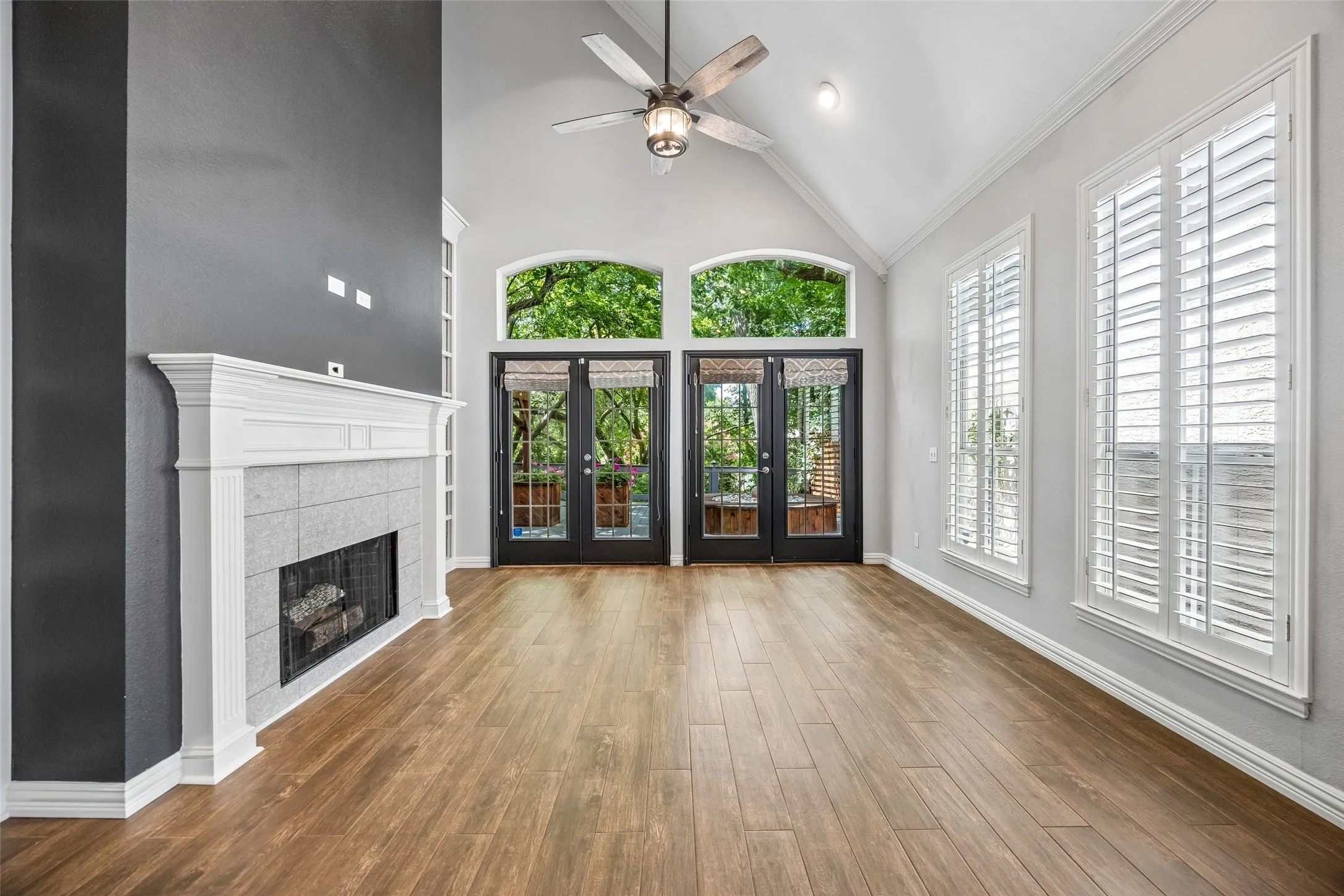 Single Family Residence For Sale in Dallas County , 8716 Coppertowne Lane, Dallas, Texas 75243, 3 Bedroom, 3 Bathroom, 2 Garage spaces, 2,151 Sqft, built in 1996, mls#21318572, Real Estate Agent in Dallas, Homes For Sale in Dallas county, Homes For Sale in Dallas, Realtor in Dallas Texas, Real Estate Brokerage Independent Realty Texas, Luminita Cordes Realtor