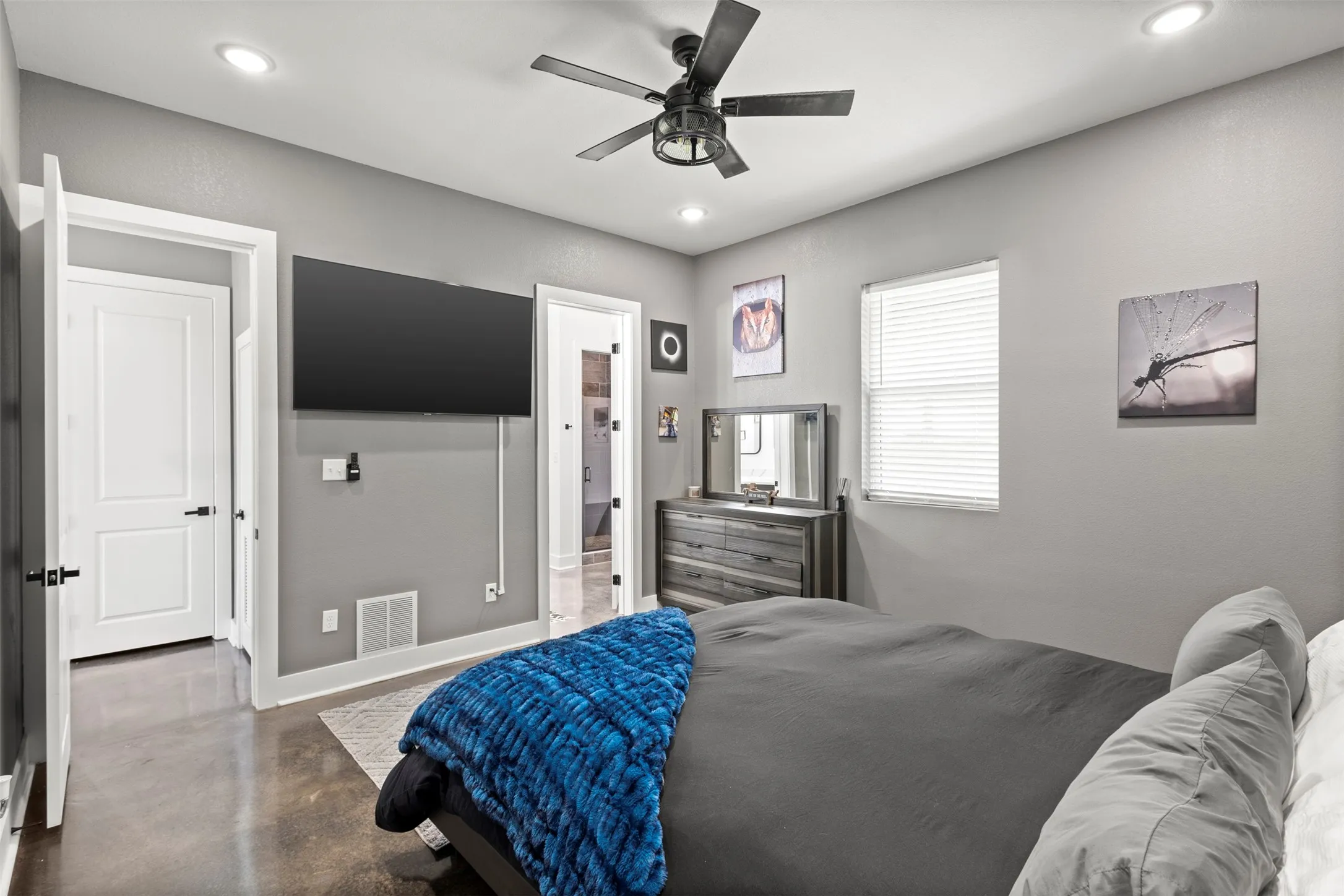 Single Family Residence For Sale in Freestone County , 136 Private Road 197, Streetman, Texas 75859, 3 Bedroom, 3 Bathroom, Garage spaces, 2,106 Sqft, built in 2023, mls#21321746, Real Estate Agent in Streetman, Homes For Sale in Freestone county, Homes For Sale in Streetman, Realtor in Streetman Texas, Real Estate Brokerage Independent Realty Texas, Luminita Cordes Realtor