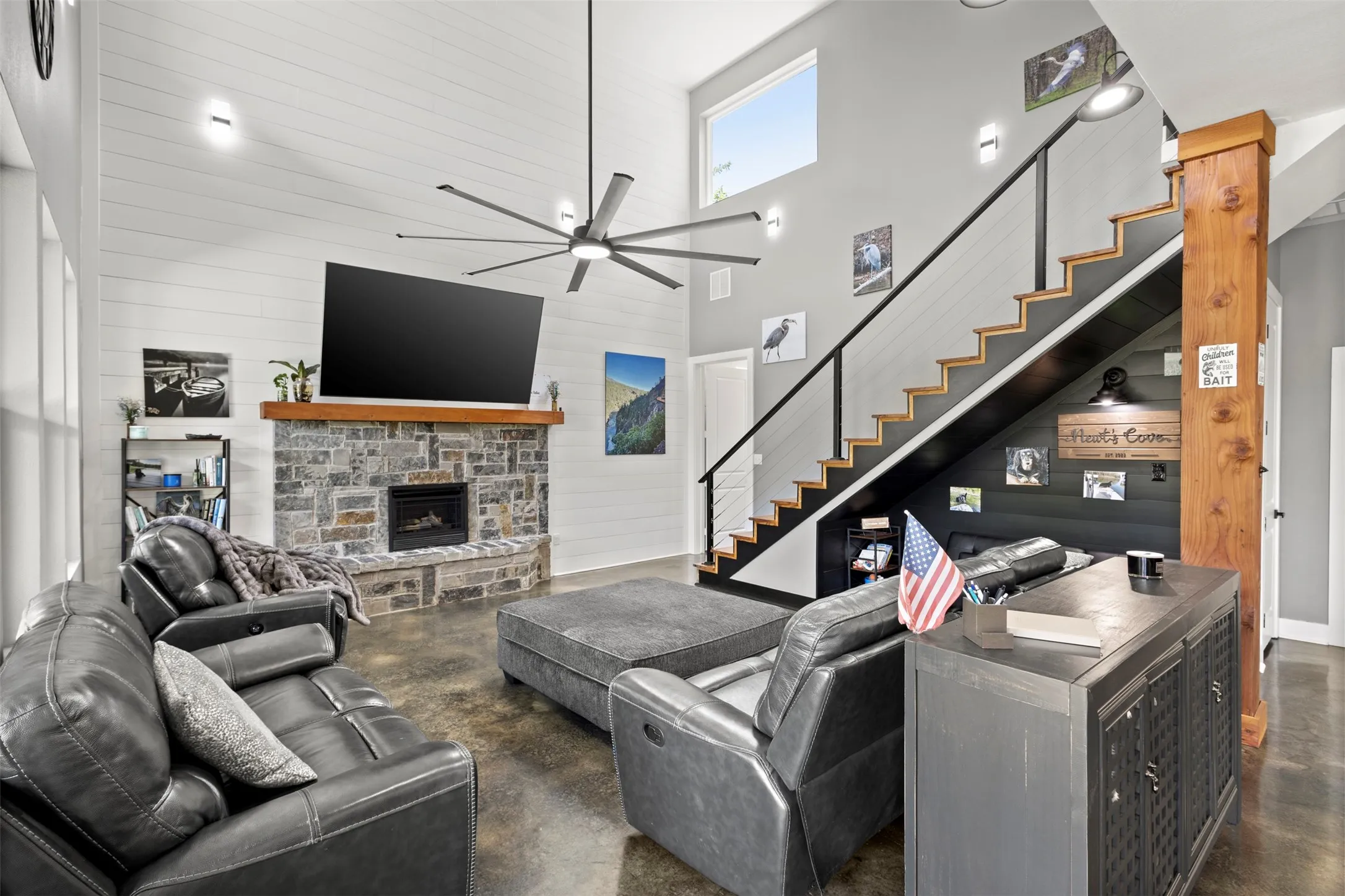 Single Family Residence For Sale in Freestone County , 136 Private Road 197, Streetman, Texas 75859, 3 Bedroom, 3 Bathroom, Garage spaces, 2,106 Sqft, built in 2023, mls#21321746, Real Estate Agent in Streetman, Homes For Sale in Freestone county, Homes For Sale in Streetman, Realtor in Streetman Texas, Real Estate Brokerage Independent Realty Texas, Luminita Cordes Realtor