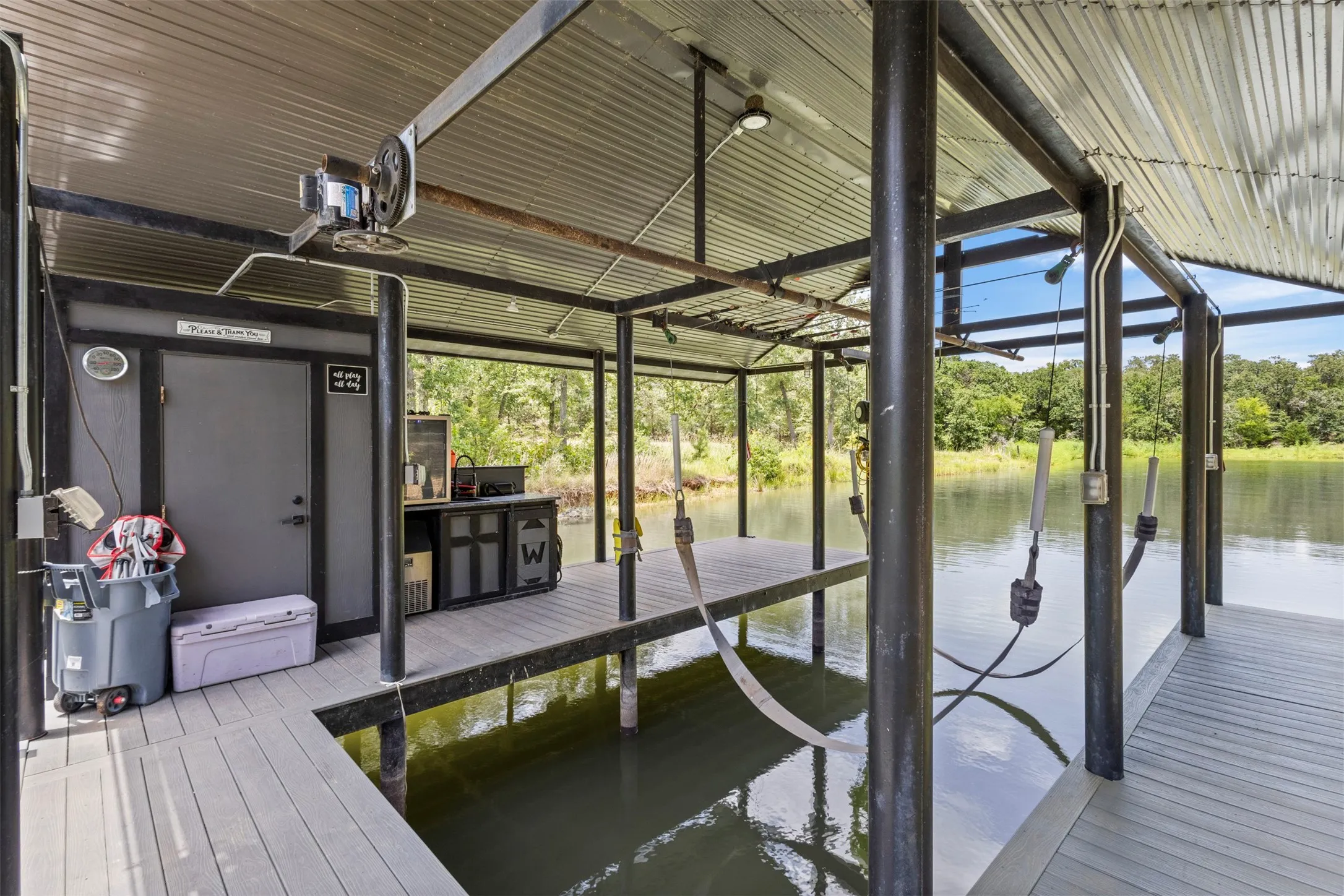 Single Family Residence For Sale in Freestone County , 136 Private Road 197, Streetman, Texas 75859, 3 Bedroom, 3 Bathroom, Garage spaces, 2,106 Sqft, built in 2023, mls#21321746, Real Estate Agent in Streetman, Homes For Sale in Freestone county, Homes For Sale in Streetman, Realtor in Streetman Texas, Real Estate Brokerage Independent Realty Texas, Luminita Cordes Realtor