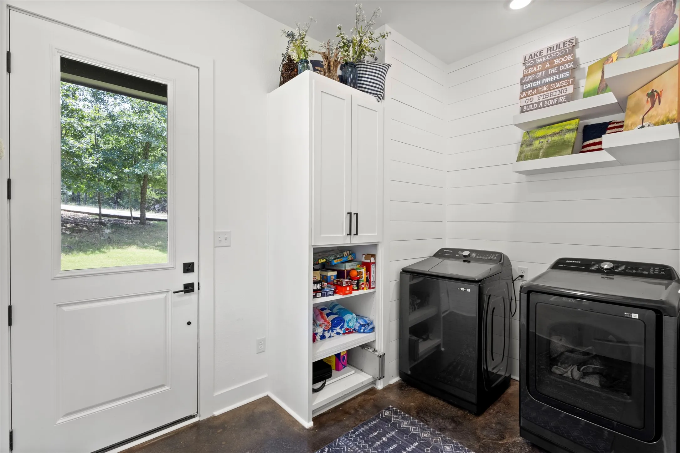 Single Family Residence For Sale in Freestone County , 136 Private Road 197, Streetman, Texas 75859, 3 Bedroom, 3 Bathroom, Garage spaces, 2,106 Sqft, built in 2023, mls#21321746, Real Estate Agent in Streetman, Homes For Sale in Freestone county, Homes For Sale in Streetman, Realtor in Streetman Texas, Real Estate Brokerage Independent Realty Texas, Luminita Cordes Realtor