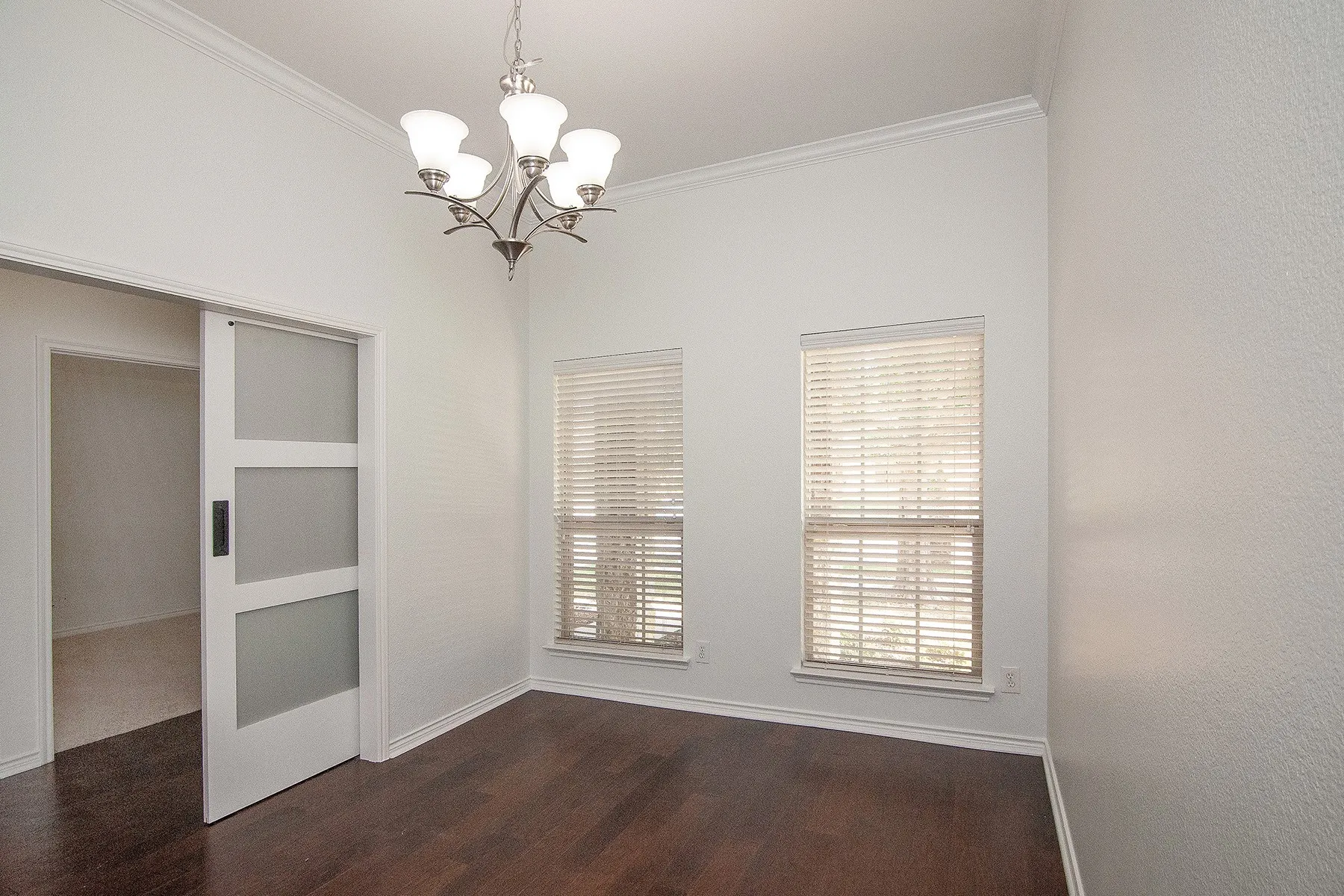Single Family Residence For Sale in Collin County , 10013 Waterstone Way, Mc Kinney, Texas 75072, 4 Bedroom, 4 Bathroom, 2 Garage spaces, 2,655 Sqft, built in 2011, mls#21322459, Real Estate Agent in Mc Kinney, Homes For Sale in Collin county, Homes For Sale in Mc Kinney, Realtor in Mc Kinney Texas, Real Estate Brokerage Independent Realty Texas, Luminita Cordes Realtor
