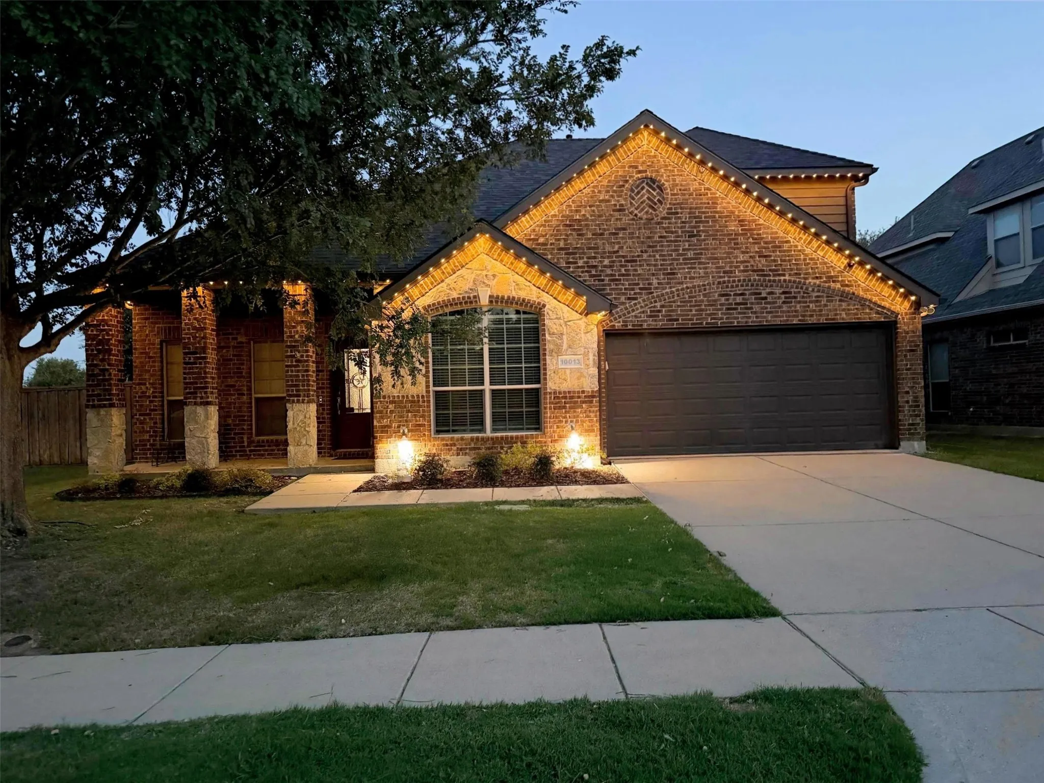 Permanent exterior lights