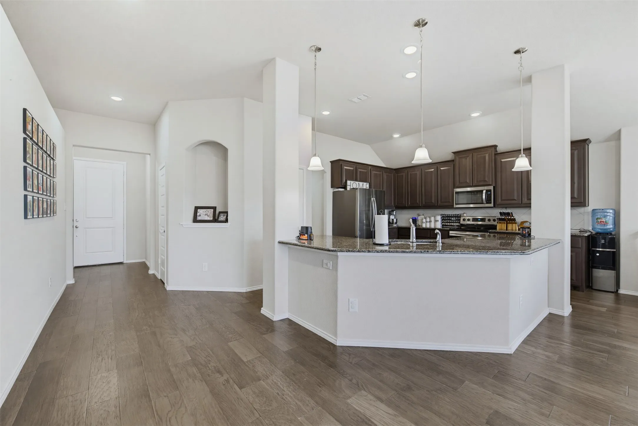 Single Family Residence For Sale in Johnson County , 105 Cheryl Drive, Keene, Texas 76059, 3 Bedroom, 2 Bathroom, 2 Garage spaces, 1,859 Sqft, built in 2021, mls#21322541, Real Estate Agent in Keene, Homes For Sale in Johnson county, Homes For Sale in Keene, Realtor in Keene Texas, Real Estate Brokerage Independent Realty Texas, Luminita Cordes Realtor