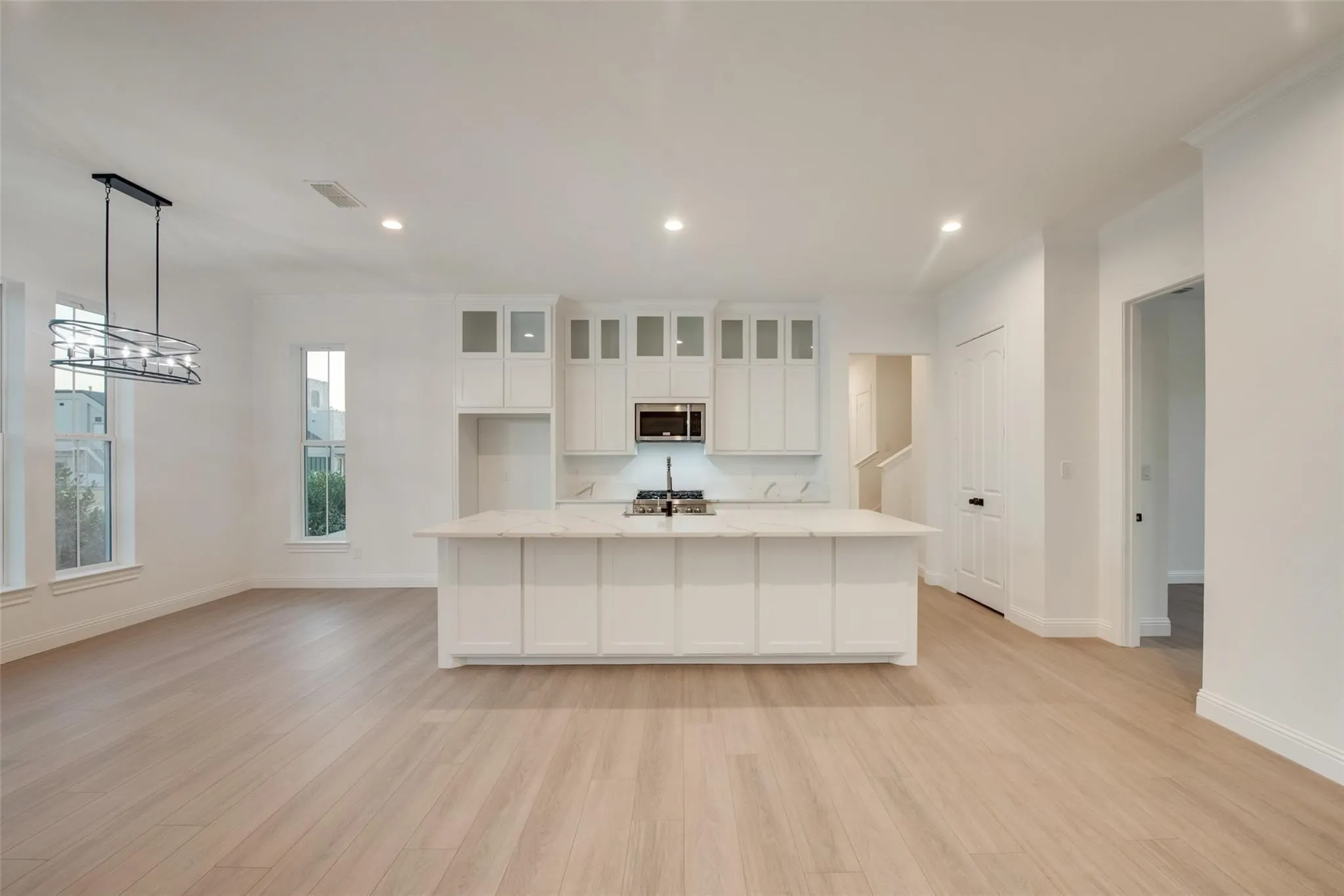 Single Family Residence For Sale in Rockwall County , 1203 Chapel Drive, Rockwall, Texas 75032, 5 Bedroom, 5 Bathroom, 3 Garage spaces, 3,299 Sqft, built in 2023, mls#21322553, Real Estate Agent in Rockwall, Homes For Sale in Rockwall county, Homes For Sale in Rockwall, Realtor in Rockwall Texas, Real Estate Brokerage Independent Realty Texas, Luminita Cordes Realtor