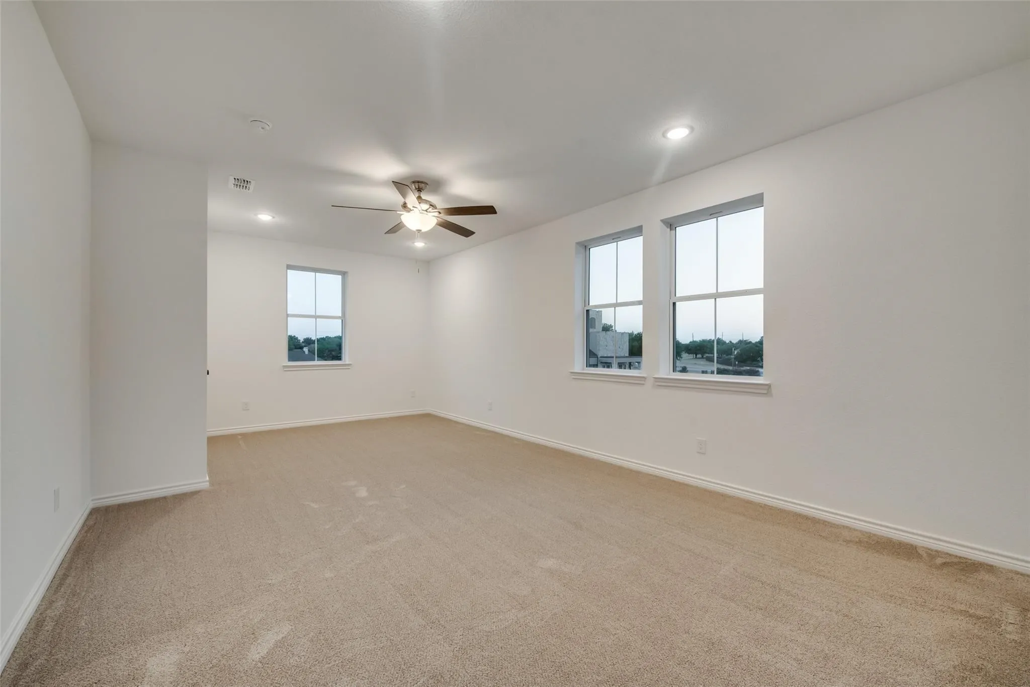Single Family Residence For Sale in Rockwall County , 1203 Chapel Drive, Rockwall, Texas 75032, 5 Bedroom, 5 Bathroom, 3 Garage spaces, 3,299 Sqft, built in 2023, mls#21322553, Real Estate Agent in Rockwall, Homes For Sale in Rockwall county, Homes For Sale in Rockwall, Realtor in Rockwall Texas, Real Estate Brokerage Independent Realty Texas, Luminita Cordes Realtor