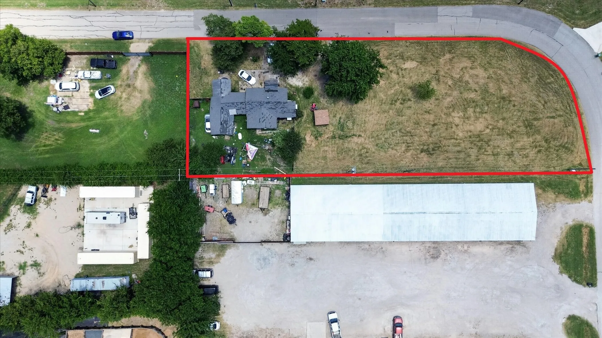 Single Family Residence For Sale in Tarrant County , 8006 Renee Drive, Arlington, Texas 76001, 3 Bedrooms, 1 Bathroom, 1 Garage spaces, 774 Sqft, built in 1970, Price $224,000, mls#21318298, Real Estate Agent in Arlington, Homes For Sale in Tarrant county, Homes For Sale in Arlington, Realtor in Arlington Texas, Real Estate Brokerage Independent Realty Texas, Luminita Cordes Realtor