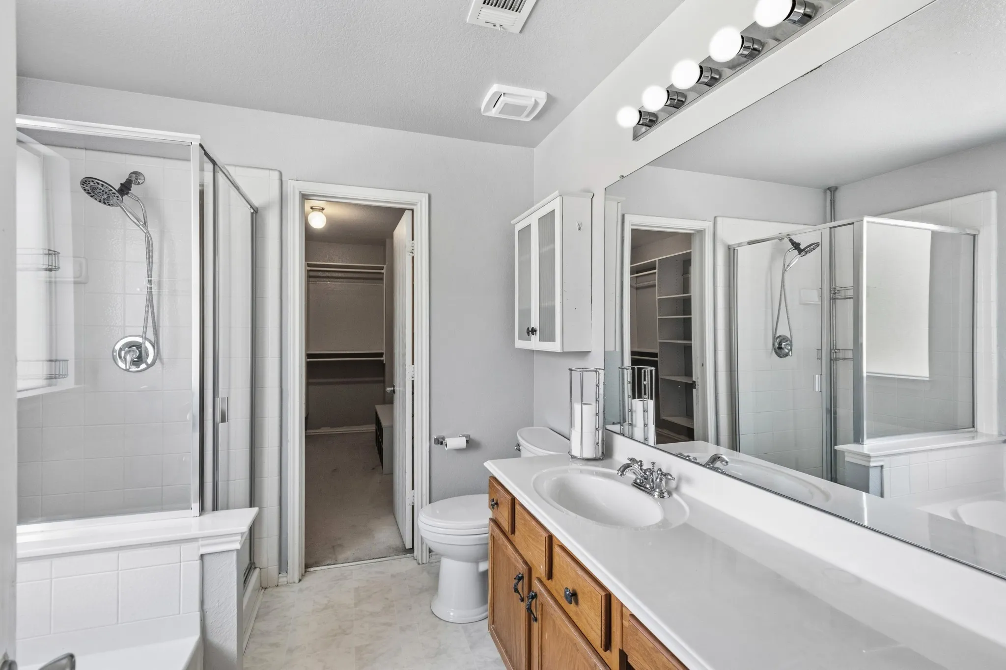 Single Family Residence For Sale in Collin County , 2217 Eisenhower Drive, Mc Kinney, Texas 75071, 4 Bedroom, 3 Bathroom, 2 Garage spaces, 2,696 Sqft, built in 2004, mls#21320374, Real Estate Agent in Mc Kinney, Homes For Sale in Collin county, Homes For Sale in Mc Kinney, Realtor in Mc Kinney Texas, Real Estate Brokerage Independent Realty Texas, Luminita Cordes Realtor