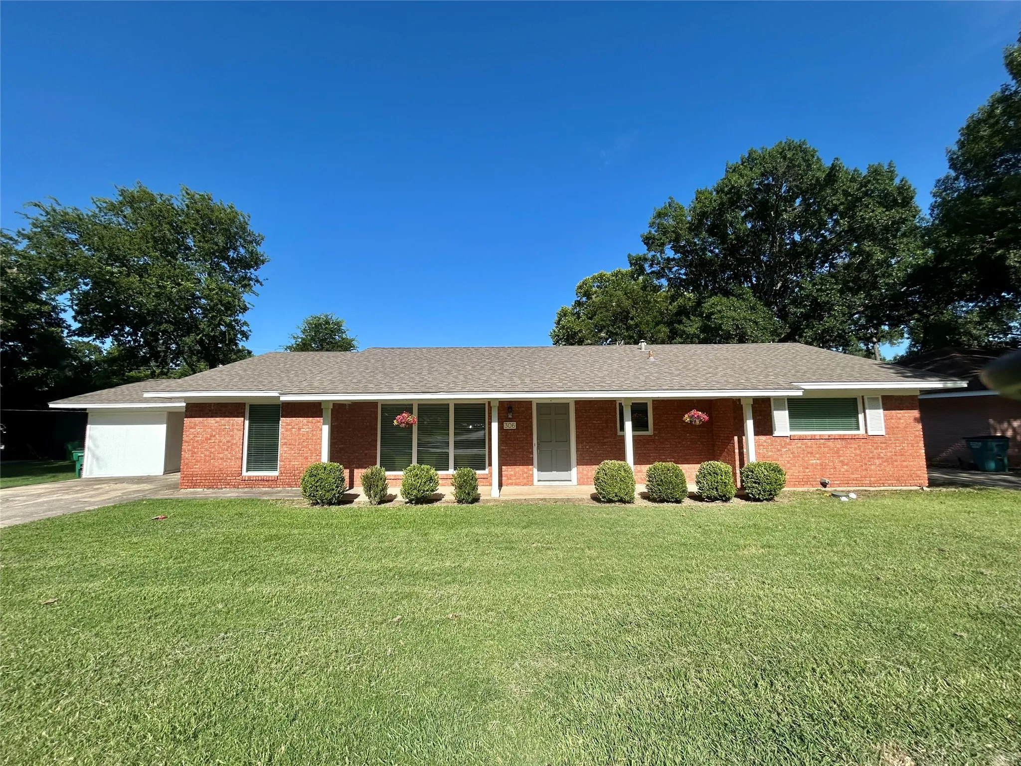 Single Family Residence For Sale
