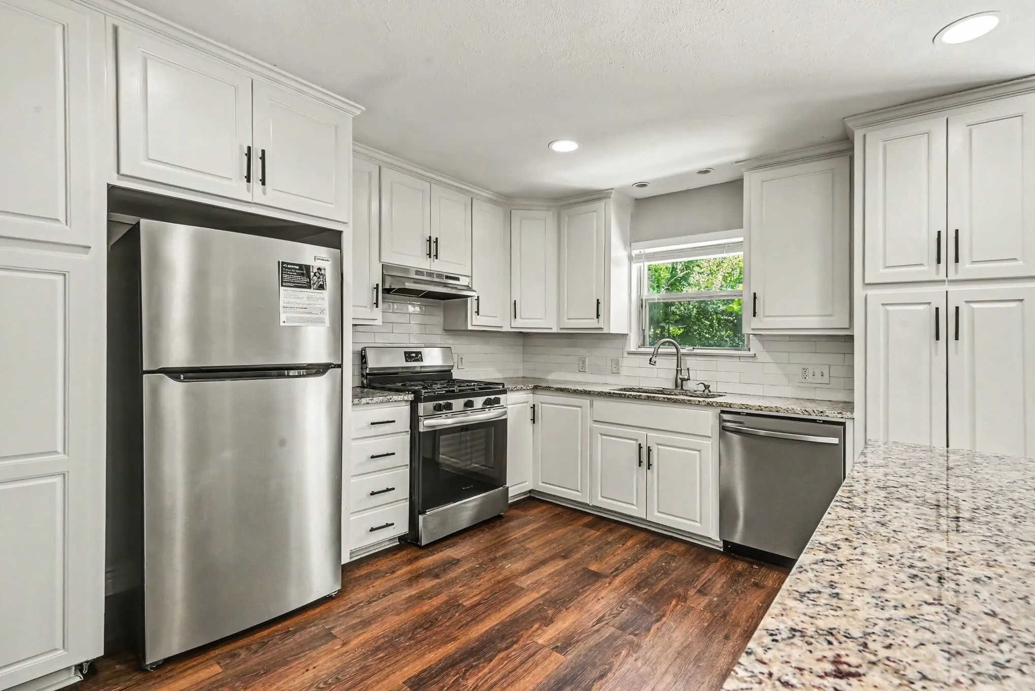 Single Family Residence For Sale in Tarrant County , 5237 Greene Avenue, Fort Worth, Texas 76133, 3 Bedroom, 2 Bathroom, 2 Garage spaces, 1,506 Sqft, built in 1959, mls#21316700, Real Estate Agent in Fort Worth, Homes For Sale in Tarrant county, Homes For Sale in Fort Worth, Realtor in Fort Worth Texas, Real Estate Brokerage Independent Realty Texas, Luminita Cordes Realtor