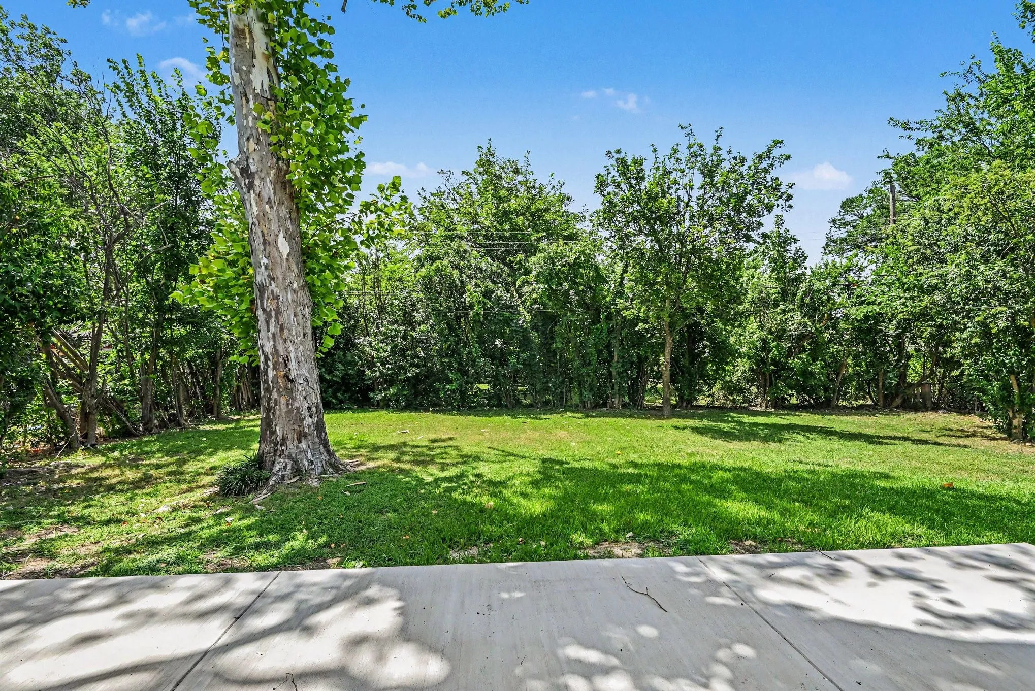Single Family Residence For Sale in Tarrant County , 5237 Greene Avenue, Fort Worth, Texas 76133, 3 Bedroom, 2 Bathroom, 2 Garage spaces, 1,506 Sqft, built in 1959, mls#21316700, Real Estate Agent in Fort Worth, Homes For Sale in Tarrant county, Homes For Sale in Fort Worth, Realtor in Fort Worth Texas, Real Estate Brokerage Independent Realty Texas, Luminita Cordes Realtor