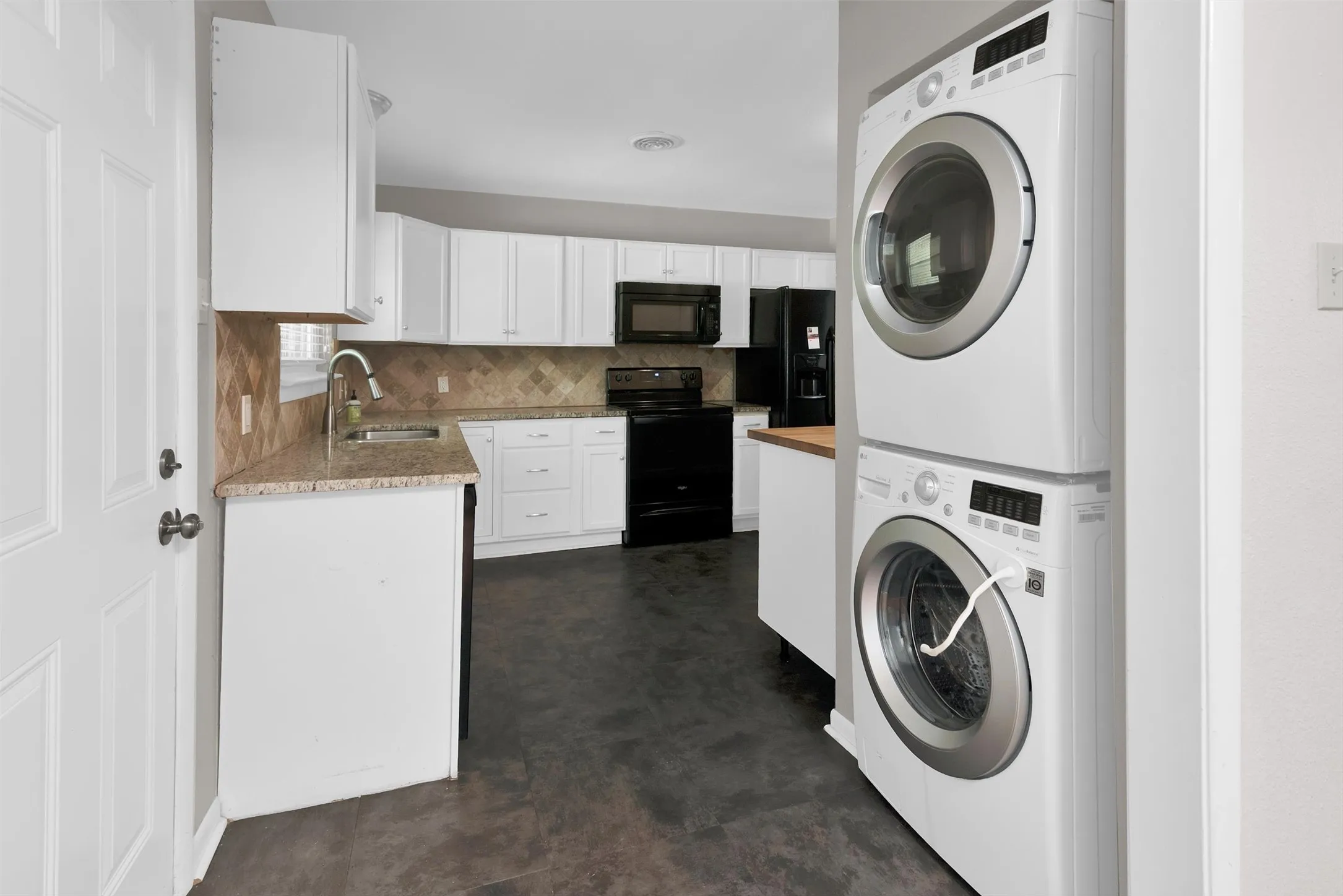 Single Family Residence For Sale in Dallas County , 2209 Costa Mesa Drive, Dallas, Texas 75228, 3 Bedroom, 1 Bathroom, 1 Garage spaces, 1,256 Sqft, built in 1955, mls#21321929, Real Estate Agent in Dallas, Homes For Sale in Dallas county, Homes For Sale in Dallas, Realtor in Dallas Texas, Real Estate Brokerage Independent Realty Texas, Luminita Cordes Realtor