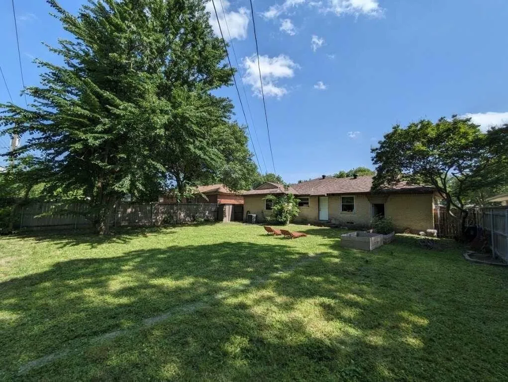 Single Family Residence For Sale in Dallas County , 2209 Costa Mesa Drive, Dallas, Texas 75228, 3 Bedroom, 1 Bathroom, 1 Garage spaces, 1,256 Sqft, built in 1955, mls#21321929, Real Estate Agent in Dallas, Homes For Sale in Dallas county, Homes For Sale in Dallas, Realtor in Dallas Texas, Real Estate Brokerage Independent Realty Texas, Luminita Cordes Realtor