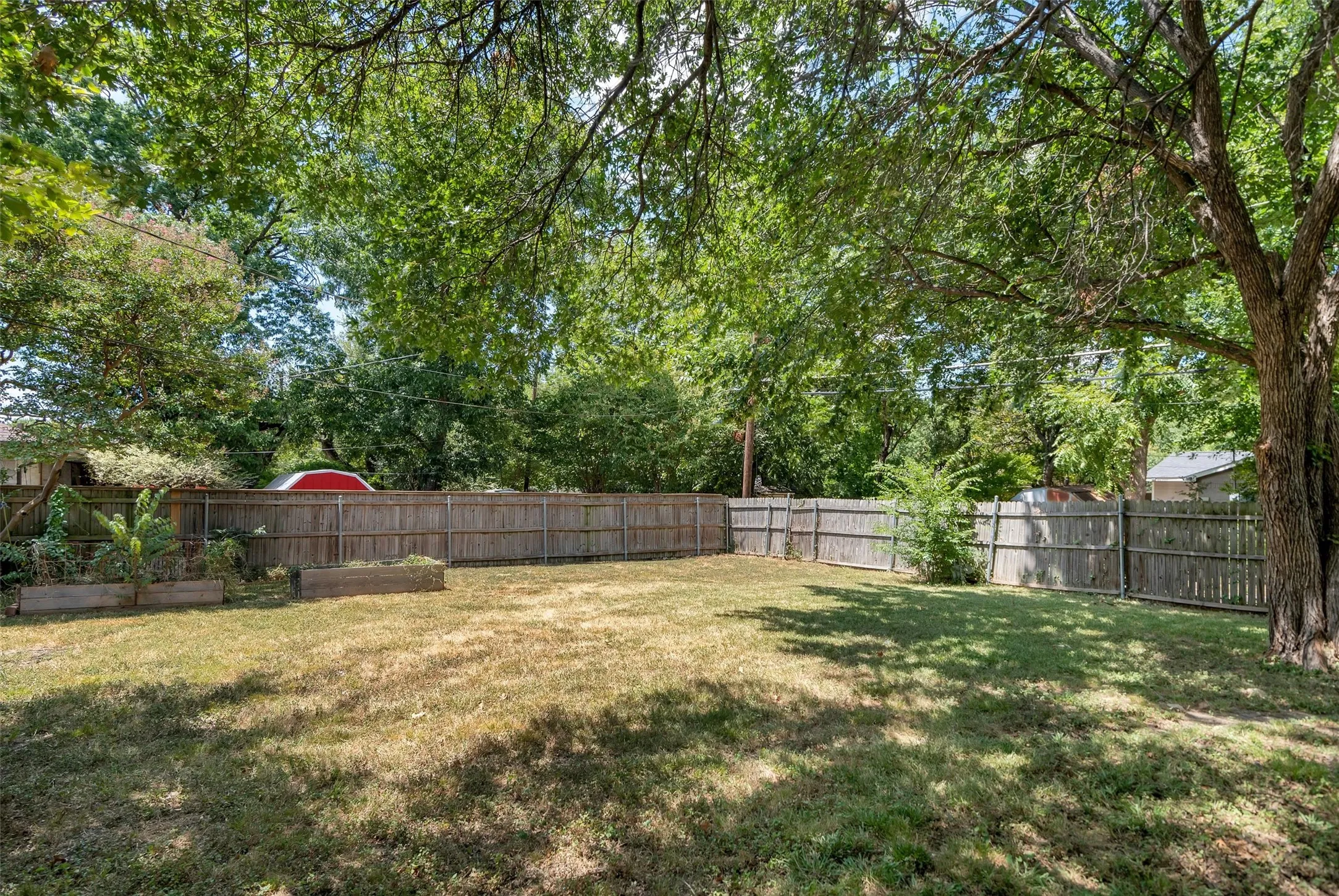 Single Family Residence For Sale in Dallas County , 2209 Costa Mesa Drive, Dallas, Texas 75228, 3 Bedroom, 1 Bathroom, 1 Garage spaces, 1,256 Sqft, built in 1955, mls#21321929, Real Estate Agent in Dallas, Homes For Sale in Dallas county, Homes For Sale in Dallas, Realtor in Dallas Texas, Real Estate Brokerage Independent Realty Texas, Luminita Cordes Realtor