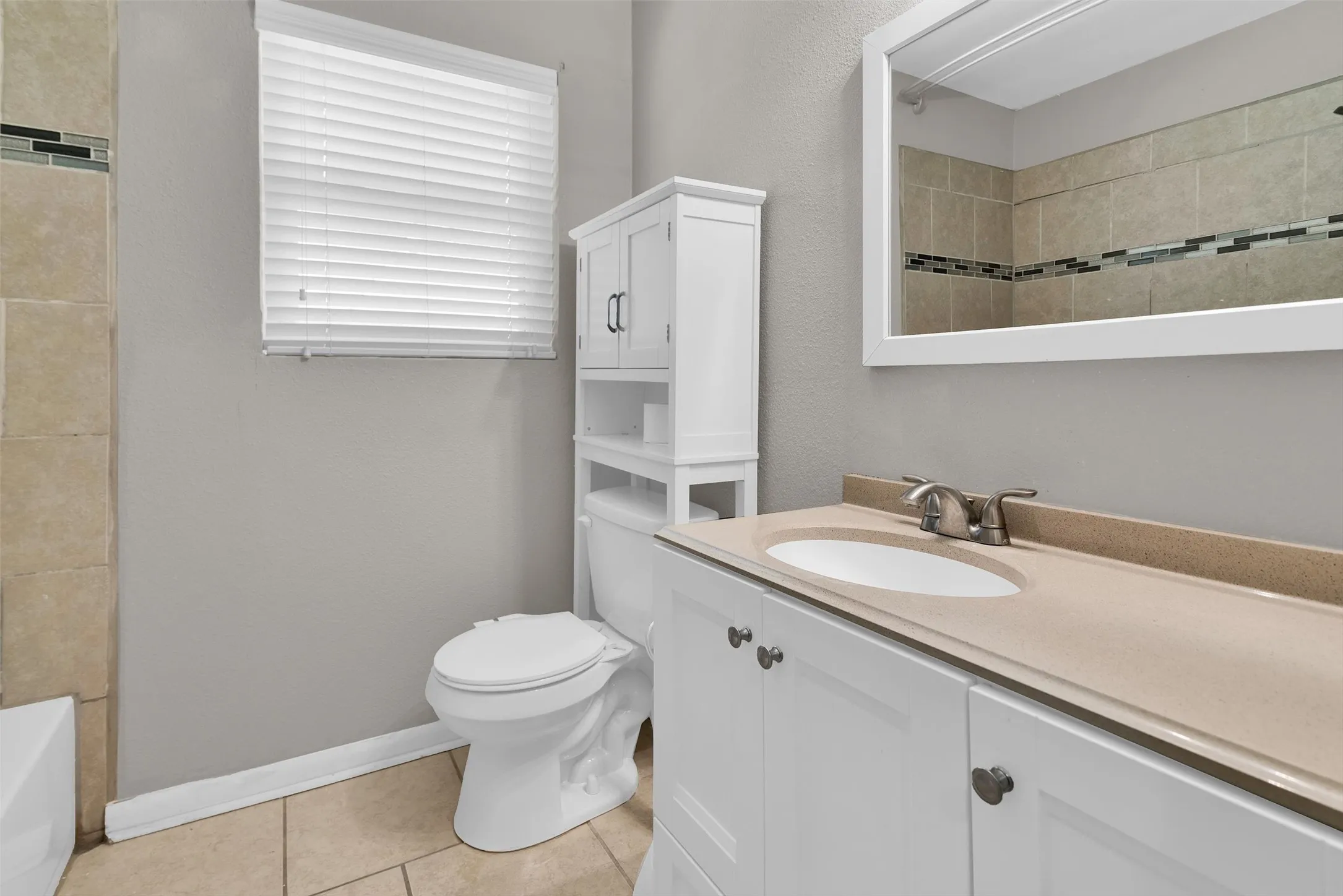 Single Family Residence For Sale in Dallas County , 2209 Costa Mesa Drive, Dallas, Texas 75228, 3 Bedroom, 1 Bathroom, 1 Garage spaces, 1,256 Sqft, built in 1955, mls#21321929, Real Estate Agent in Dallas, Homes For Sale in Dallas county, Homes For Sale in Dallas, Realtor in Dallas Texas, Real Estate Brokerage Independent Realty Texas, Luminita Cordes Realtor