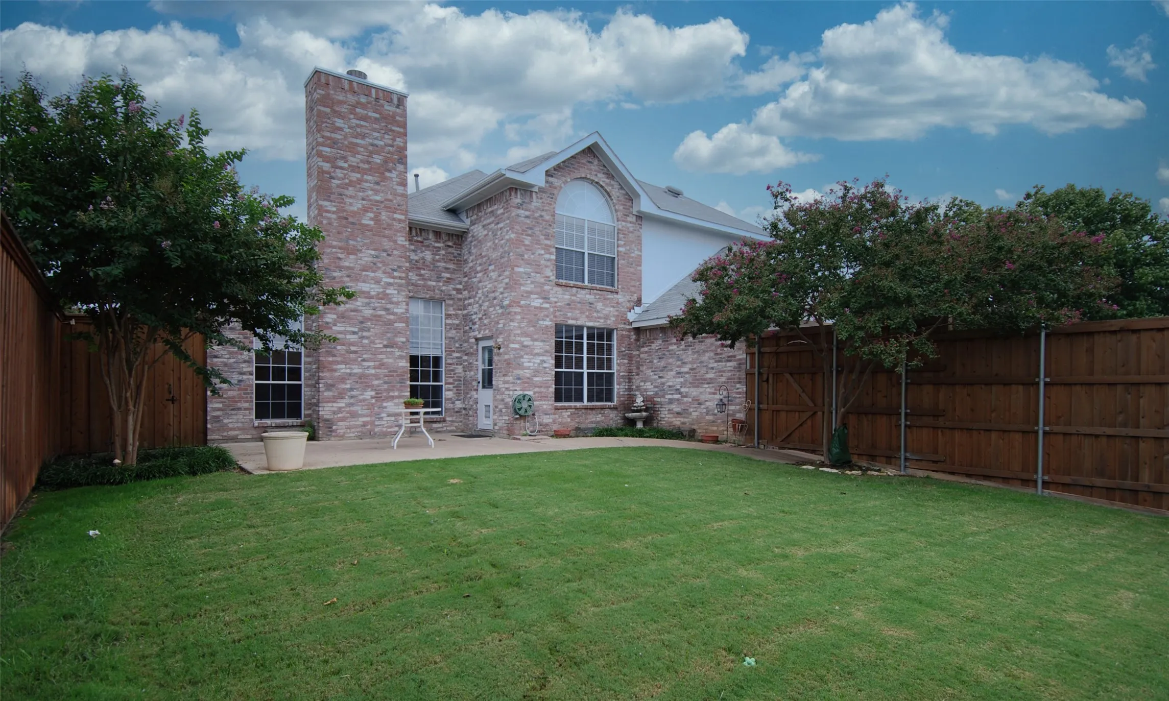 Private Back Yard & Patio