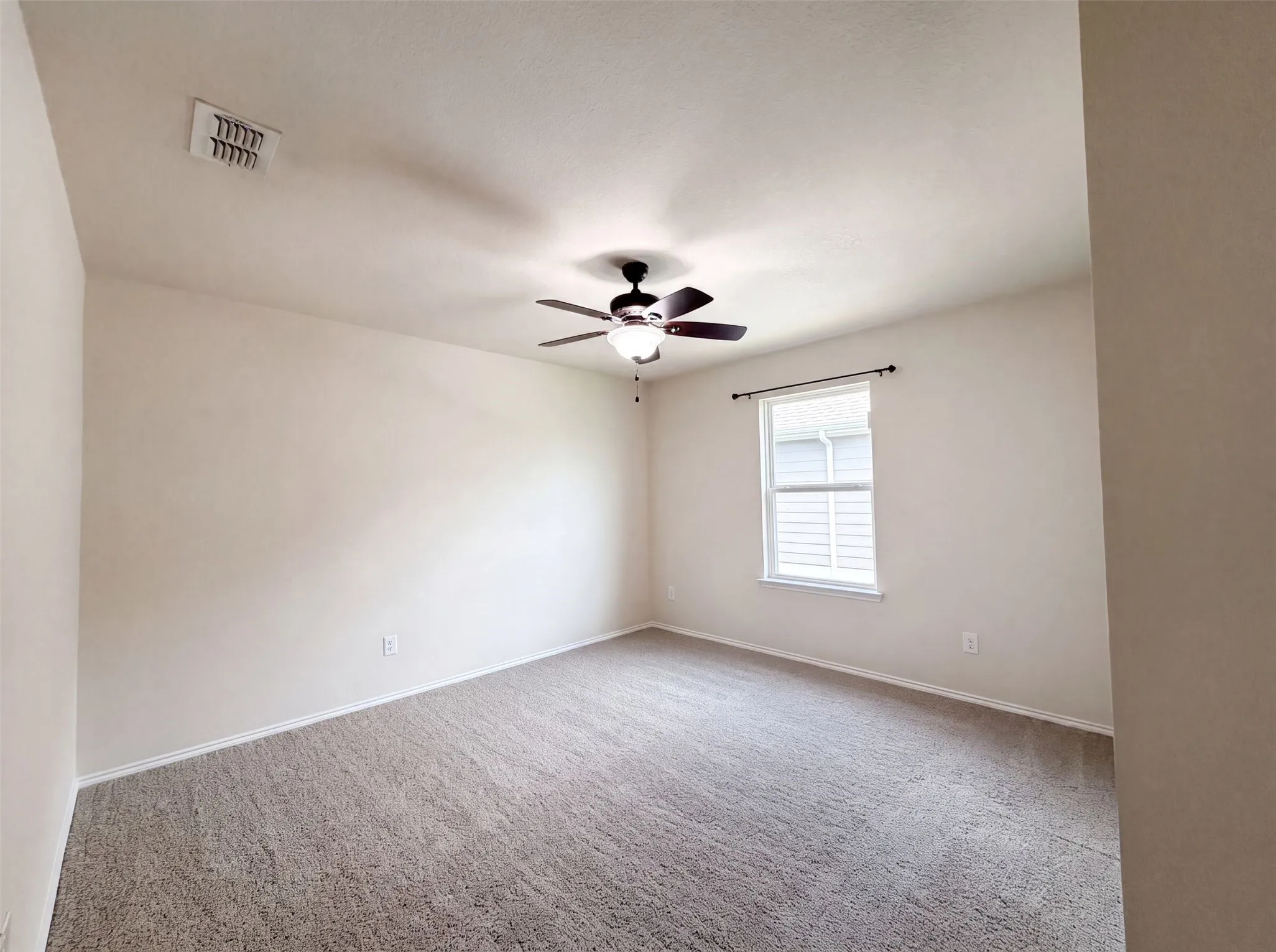 Single Family Residence For Sale in Denton County , 9165 Blackstone Drive, Providence Village, Texas 76227, 3 Bedroom, 3 Bathroom, 2 Garage spaces, 2,600 Sqft, built in 2015, mls#21322603, Real Estate Agent in Providence Village, Homes For Sale in Denton county, Homes For Sale in Providence Village, Realtor in Providence Village Texas, Real Estate Brokerage Independent Realty Texas, Luminita Cordes Realtor
