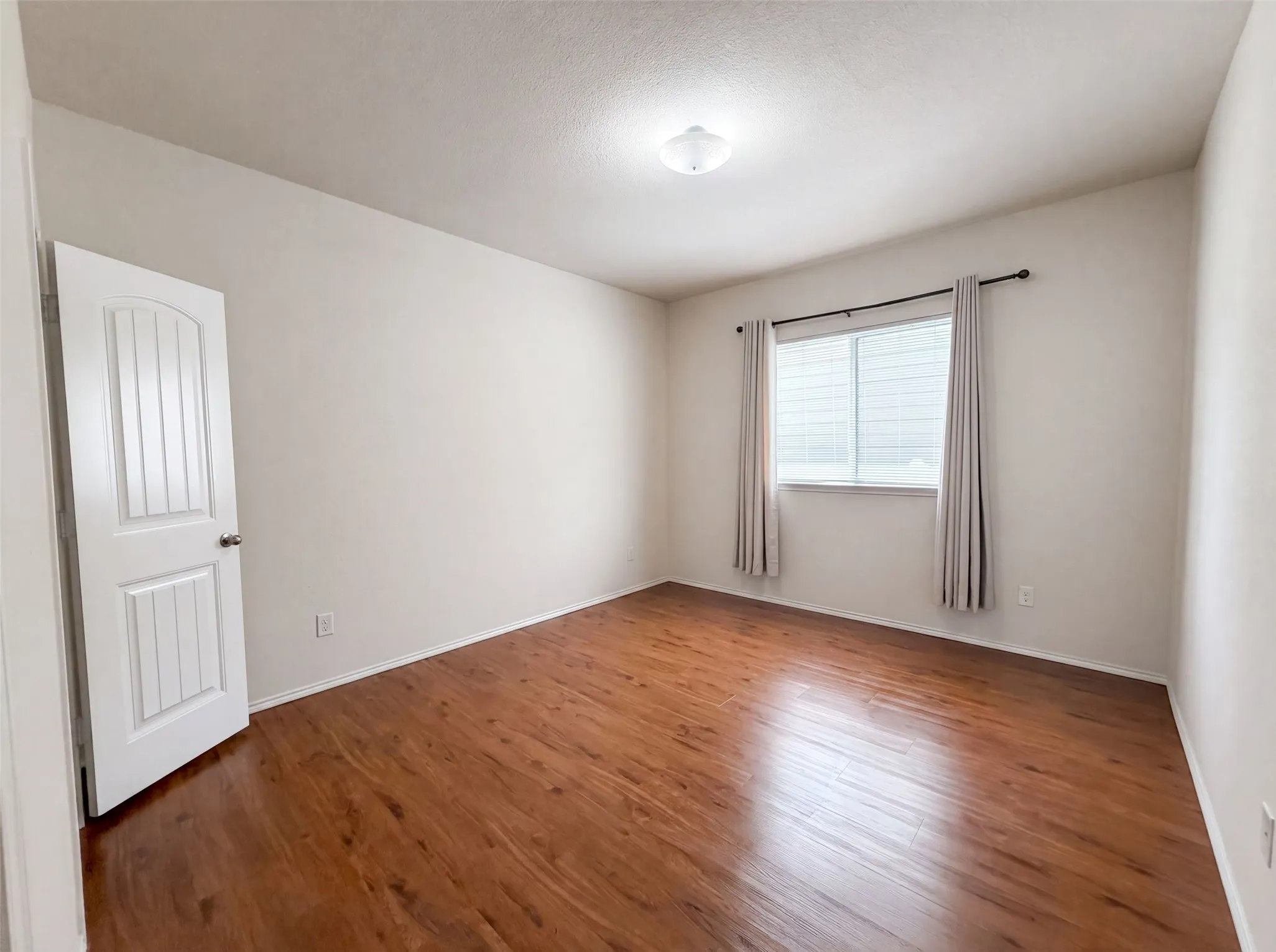 Single Family Residence For Sale in Denton County , 9165 Blackstone Drive, Providence Village, Texas 76227, 3 Bedroom, 3 Bathroom, 2 Garage spaces, 2,600 Sqft, built in 2015, mls#21322603, Real Estate Agent in Providence Village, Homes For Sale in Denton county, Homes For Sale in Providence Village, Realtor in Providence Village Texas, Real Estate Brokerage Independent Realty Texas, Luminita Cordes Realtor